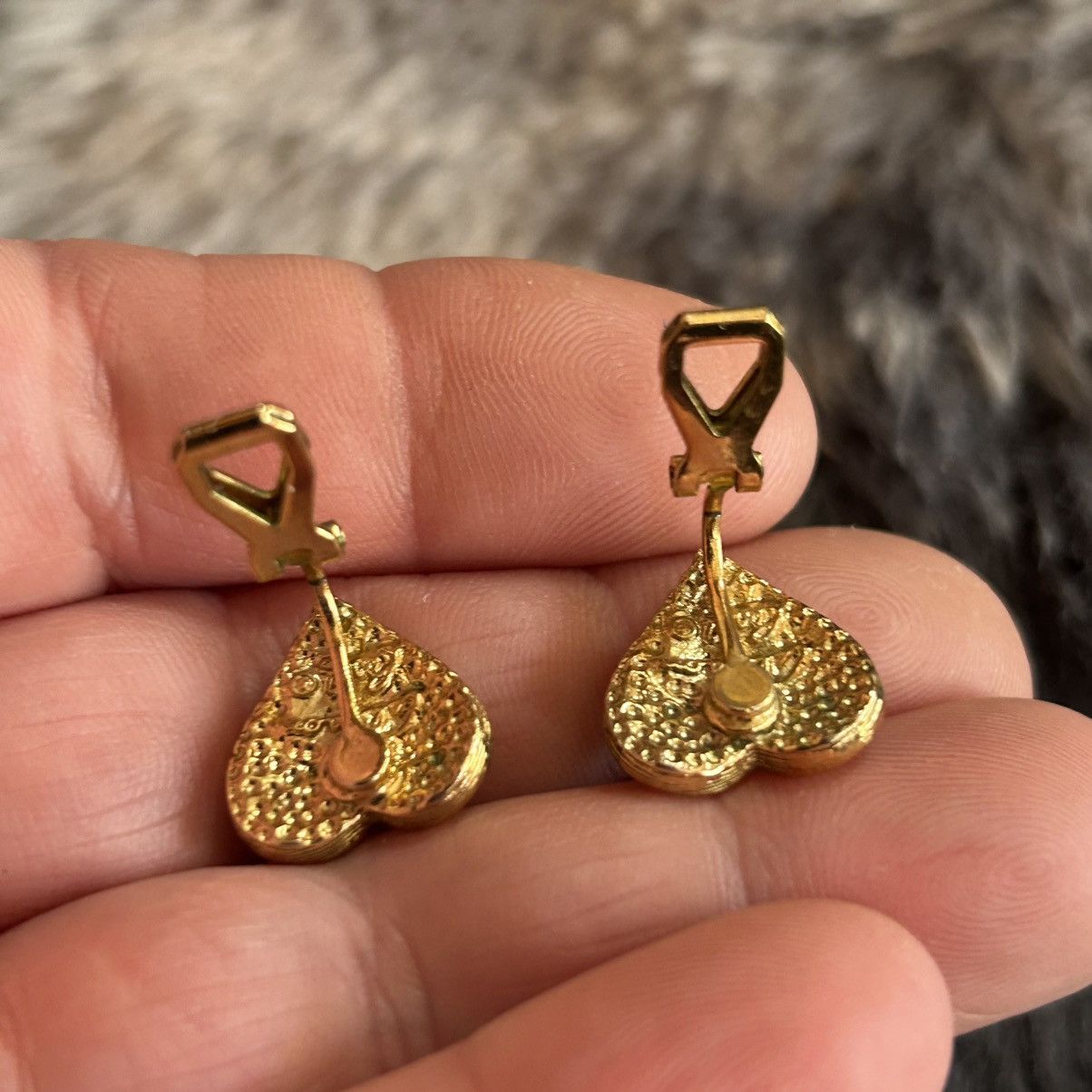 Vintage Vintage fleur de lis crest enamel clip on earrings Size ONE SIZE - 3 Thumbnail