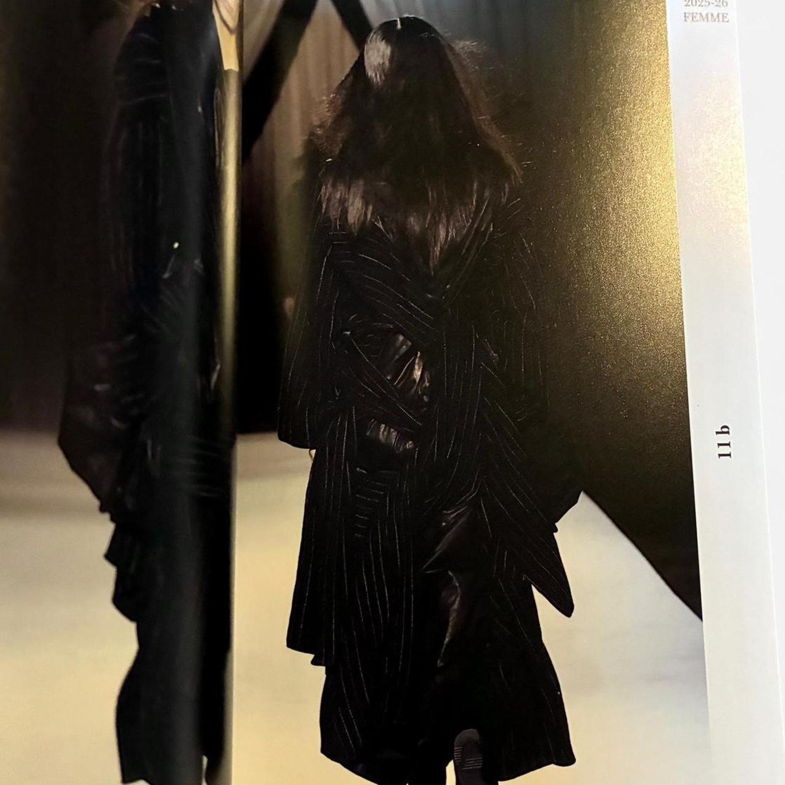 Japanese Brand × Yohji Yamamoto Yohji Yamamoto 2025-2026 Autumn winter FEMME look Book Size ONE SIZE - 3 Thumbnail