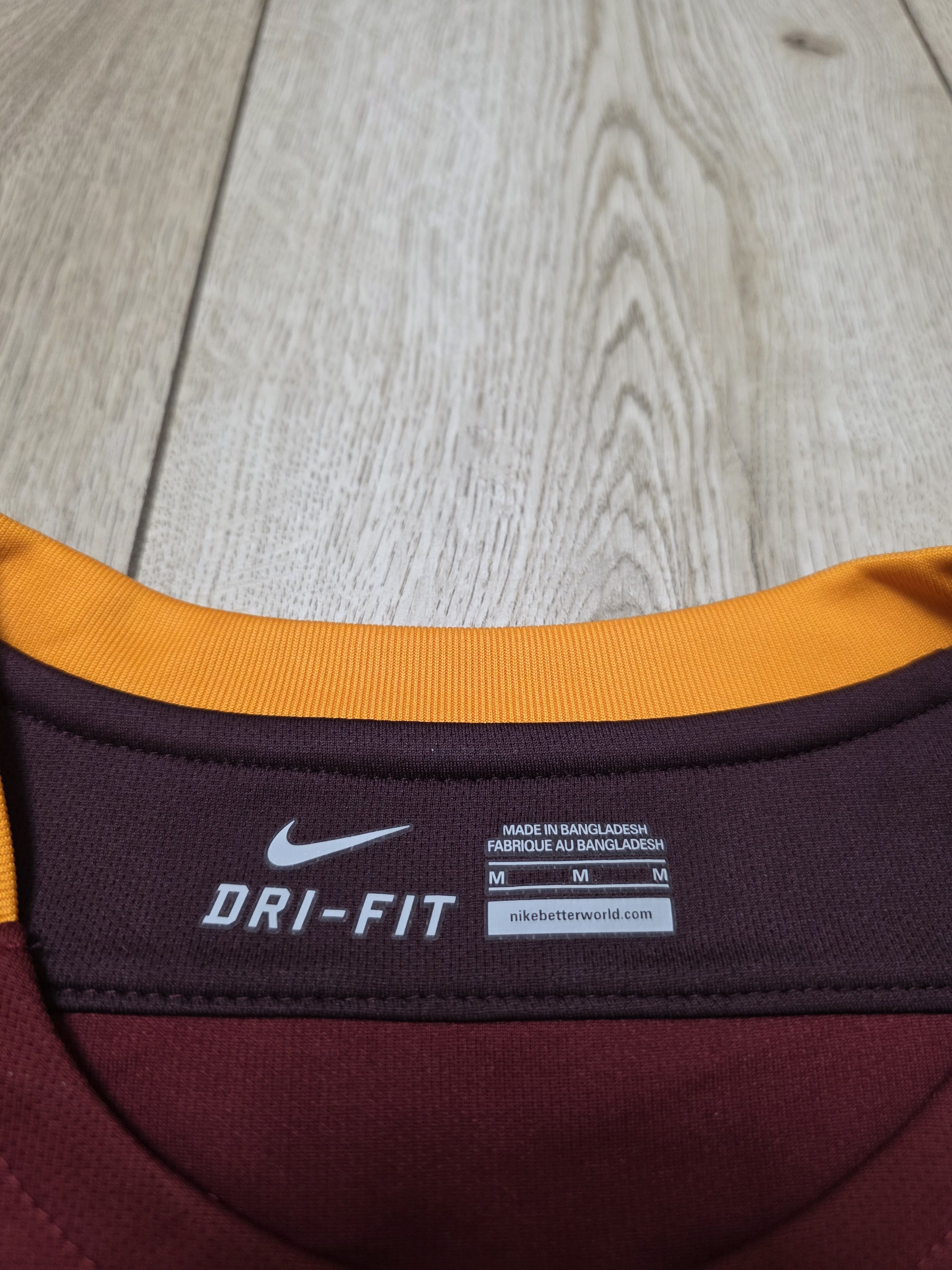 Nike AS ROMA 2015 2016 TOTTI HOME FOOTBALL SHIRT SOCCER JERSEY Size US M / EU 48-50 / 2 - 9 Thumbnail