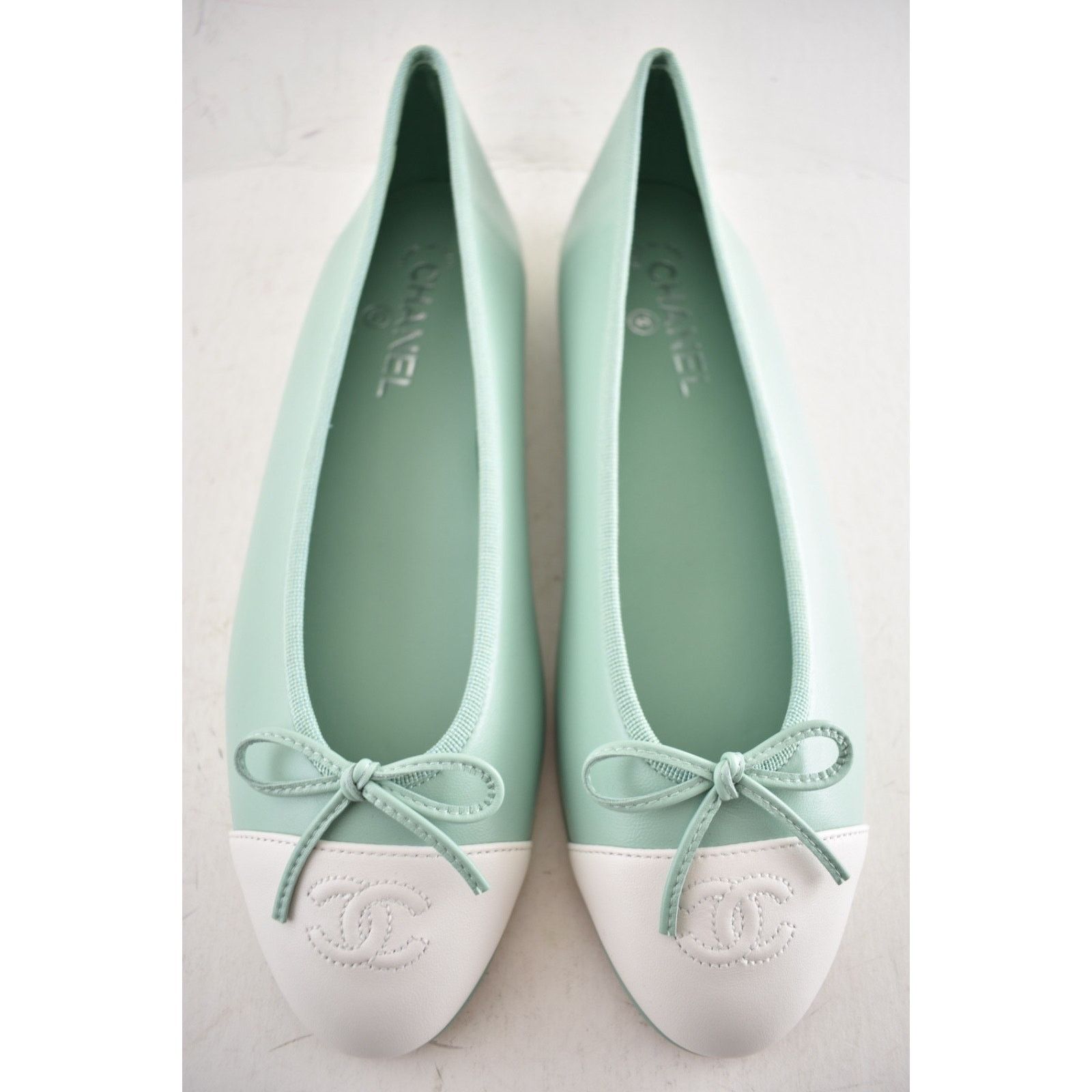 Chanel Chanel Light Green White Lambskin CC Ballet Flat 39 Size US 9 / IT 39 - 9 Thumbnail