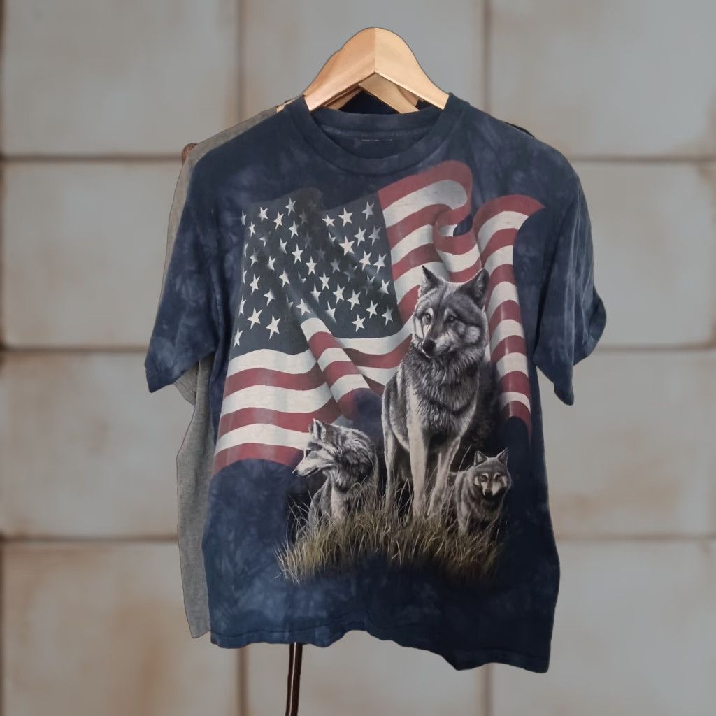 The Mountain VINTAGE The Mountain Shirt Mens L Wolf Nature USA Flag Acid Wash Shirt Size US L / EU 52-54 / 3 - 1 Thumbnail