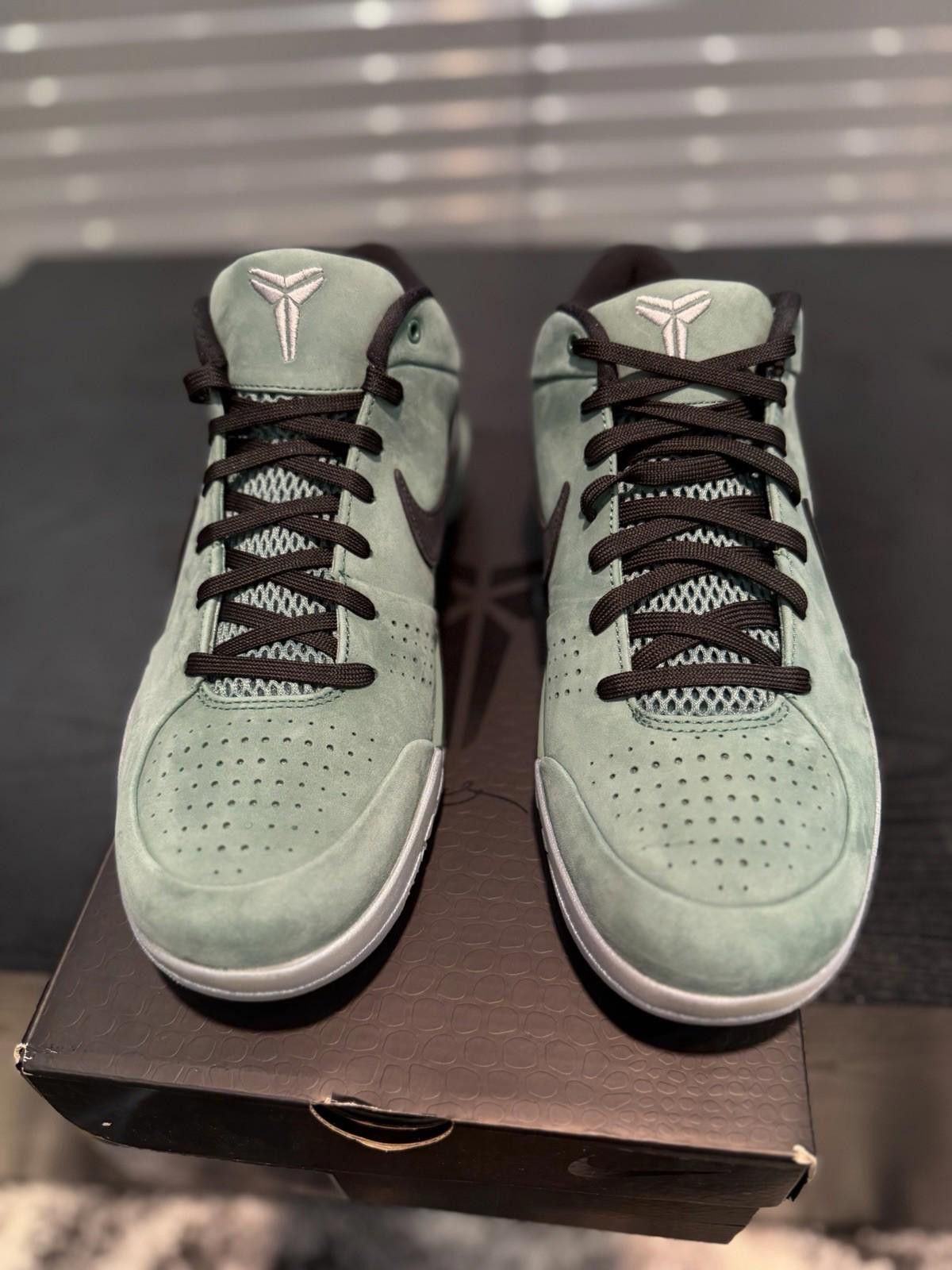Han Kjobenhavn Men’s 10.5 - Kobe 4 Protro ‘Girl Dad’ (FQ3545-300) New Size US 10.5 / EU 43-44 - 9 Thumbnail