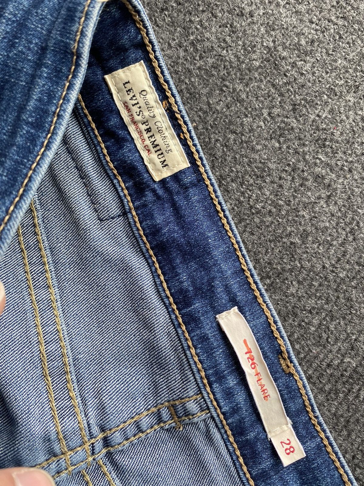 Levi's 🔥Levis 726 Flare Womens blue jeans 28 sz goth emo alt Size 28" / US 6 / IT 42 - 4 Thumbnail