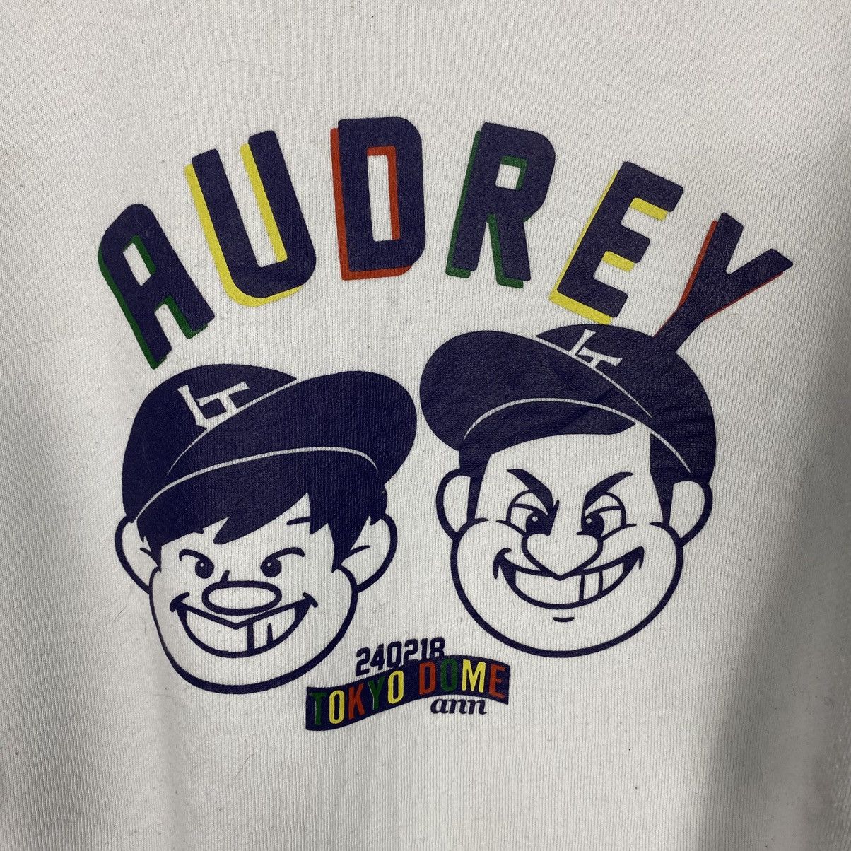 Japanese Brand Vintage Sweatshirt Audrey Tokyo Dome Big Logo Sportswear Size US L / EU 52-54 / 3 - 13 Thumbnail