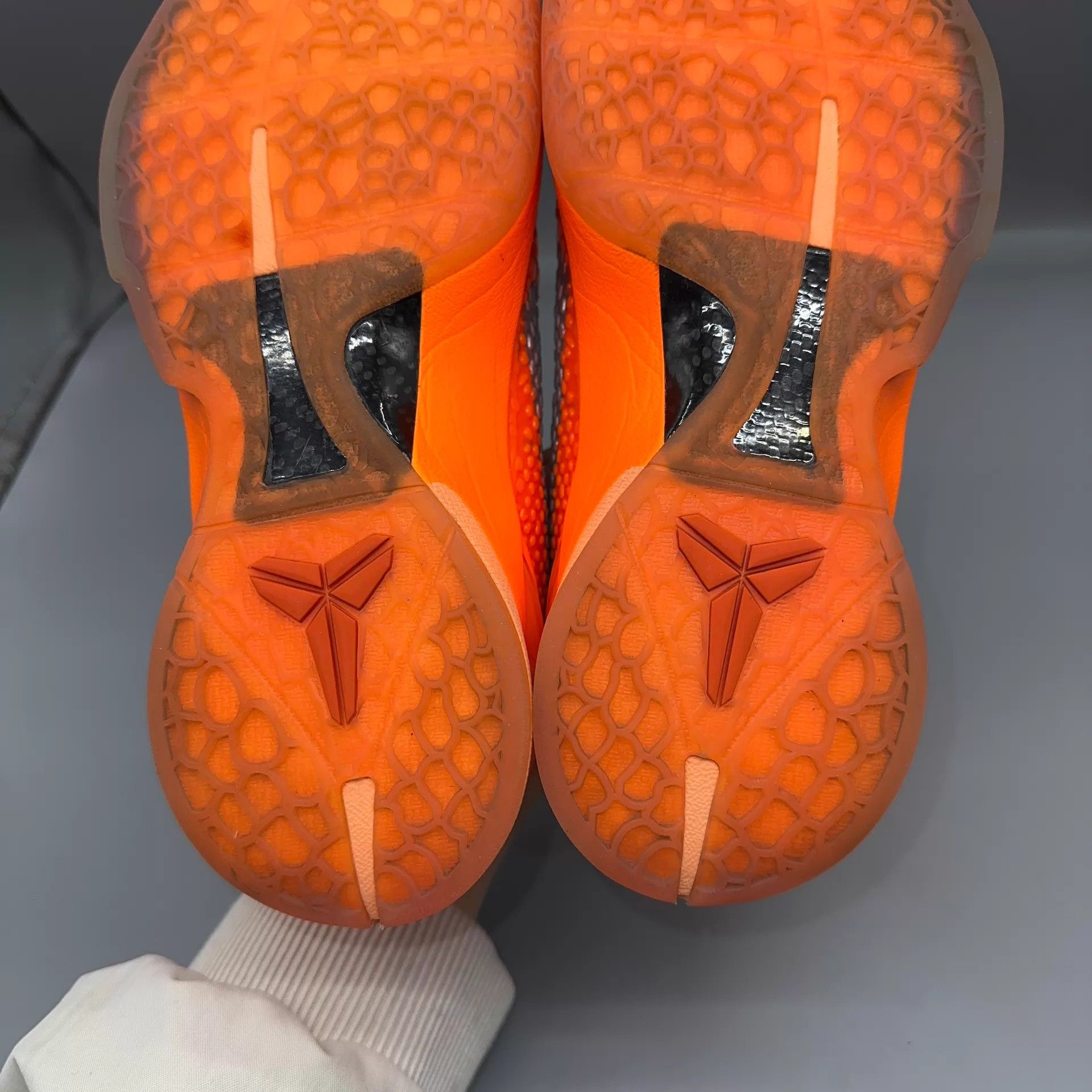 Nike Nike Kobe 6 Orange Silver Men's Size US 9 / EU 42 - 8 Thumbnail