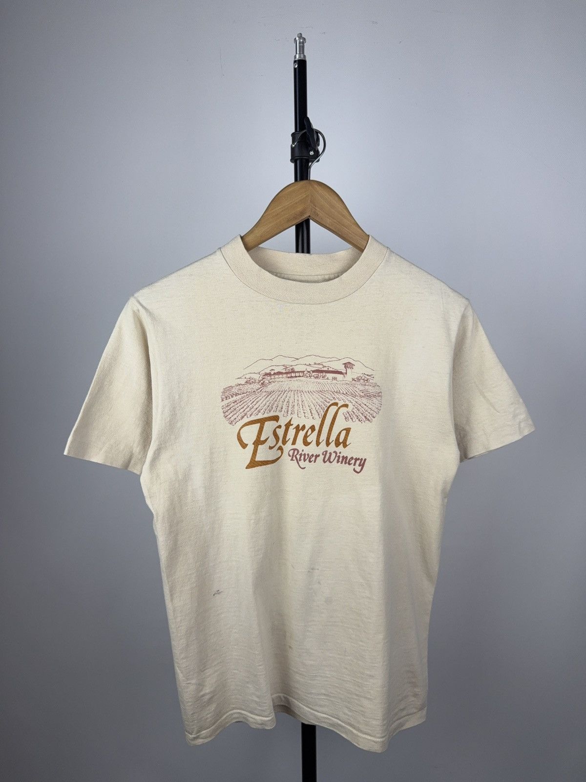 Vintage 80s Vintage Hanes Beefy-T Estrella Winery USA Made Tee Size US S / EU 44-46 / 1 - 1 Thumbnail