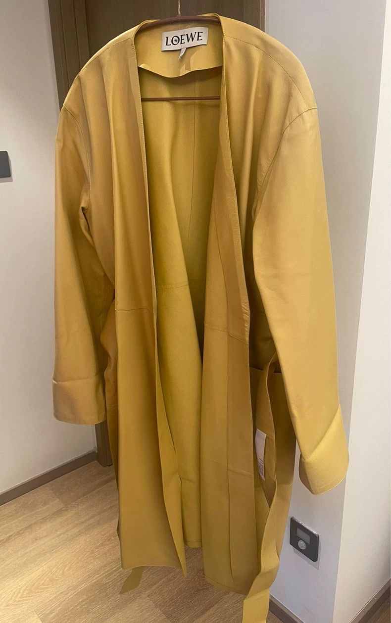 Loewe LOEWE Women's leather coat Size M / US 6-8 / IT 42-44 - 2 Thumbnail