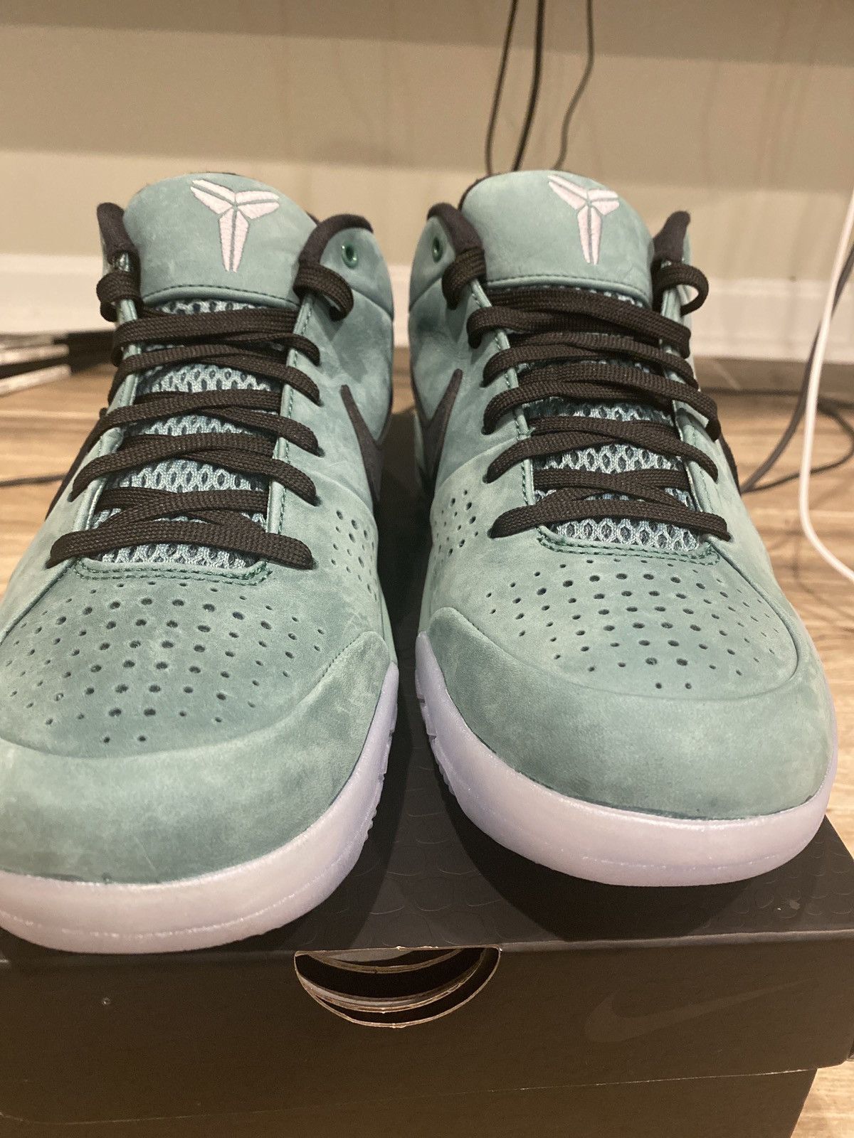 Nike Kobe Girl Dads Size US 7.5 / EU 40-41 - 4 Thumbnail