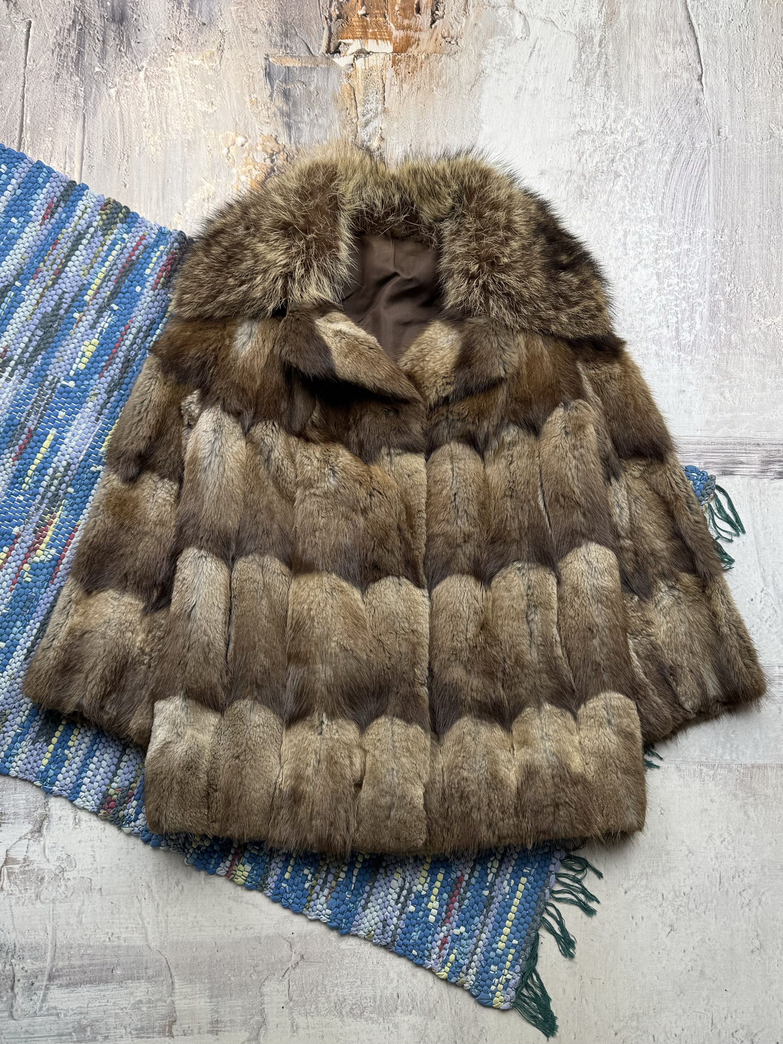 Vintage Vintage Real Fur Coat A252D15 Size S / US 4 / IT 40 - 1 Thumbnail