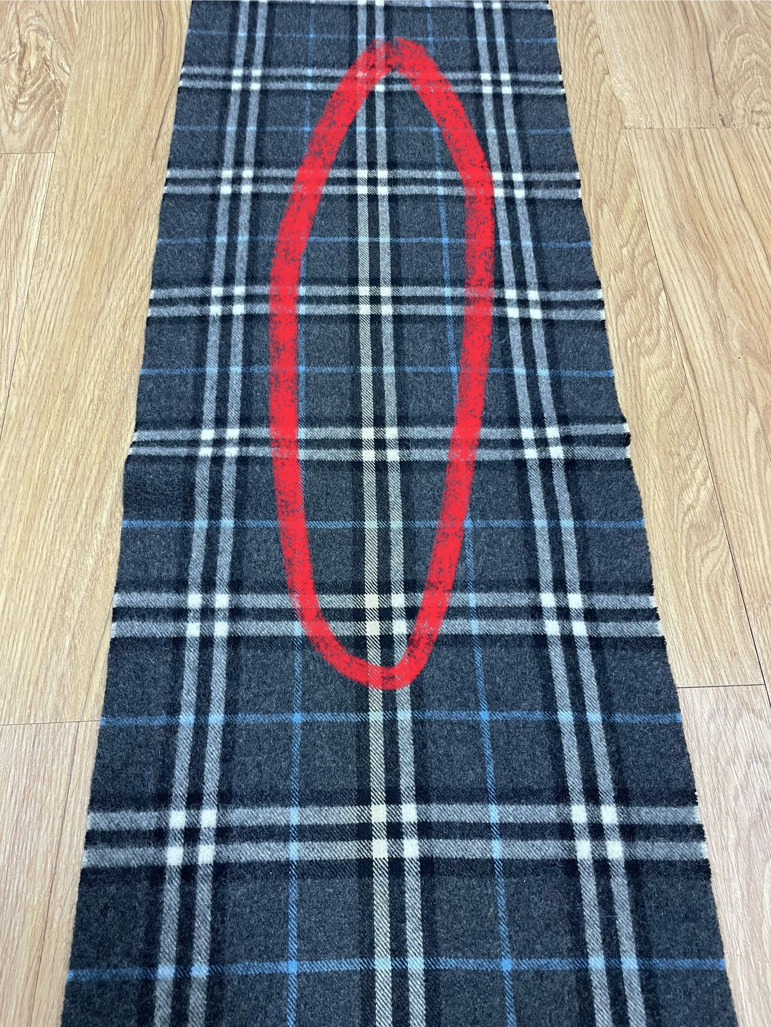 Burberry Burberry Scarf / Muffler - 6161 Size ONE SIZE - 7 Thumbnail