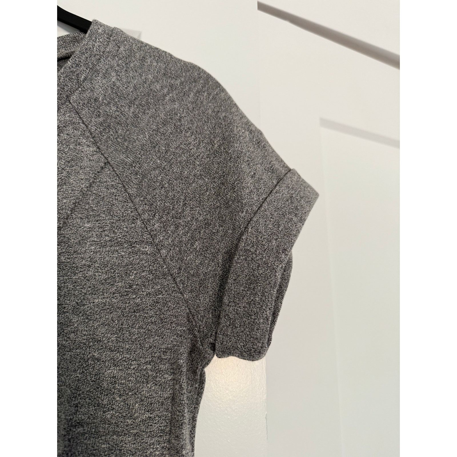 REVOLVE $160 New Lanston Revolve Raglan Sweatshirt Tee - Grey XS Size XS / US 0-2 / IT 36-38 - 4 Thumbnail