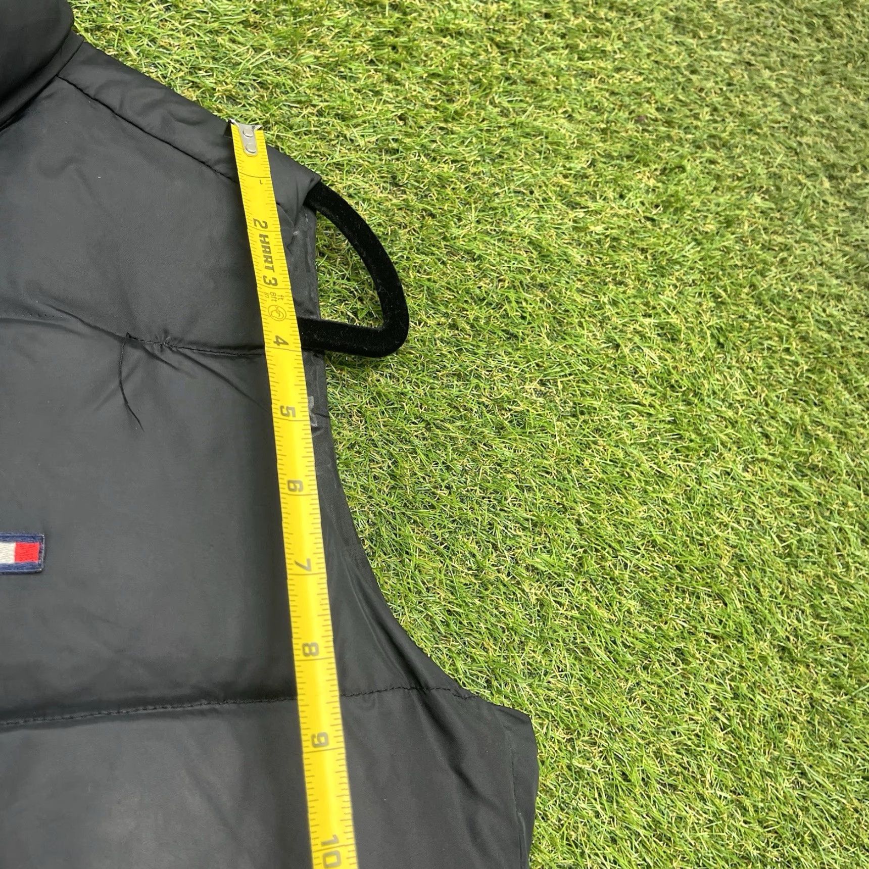 Tommy Hilfiger Tommy Hilfiger Vest Down Mens Medium Puffer Full Zip Black Nylon Lined Stand-Up Collar Casual Hiking Winter Fall Size US M / EU 48-50 / 2 - 5 Thumbnail