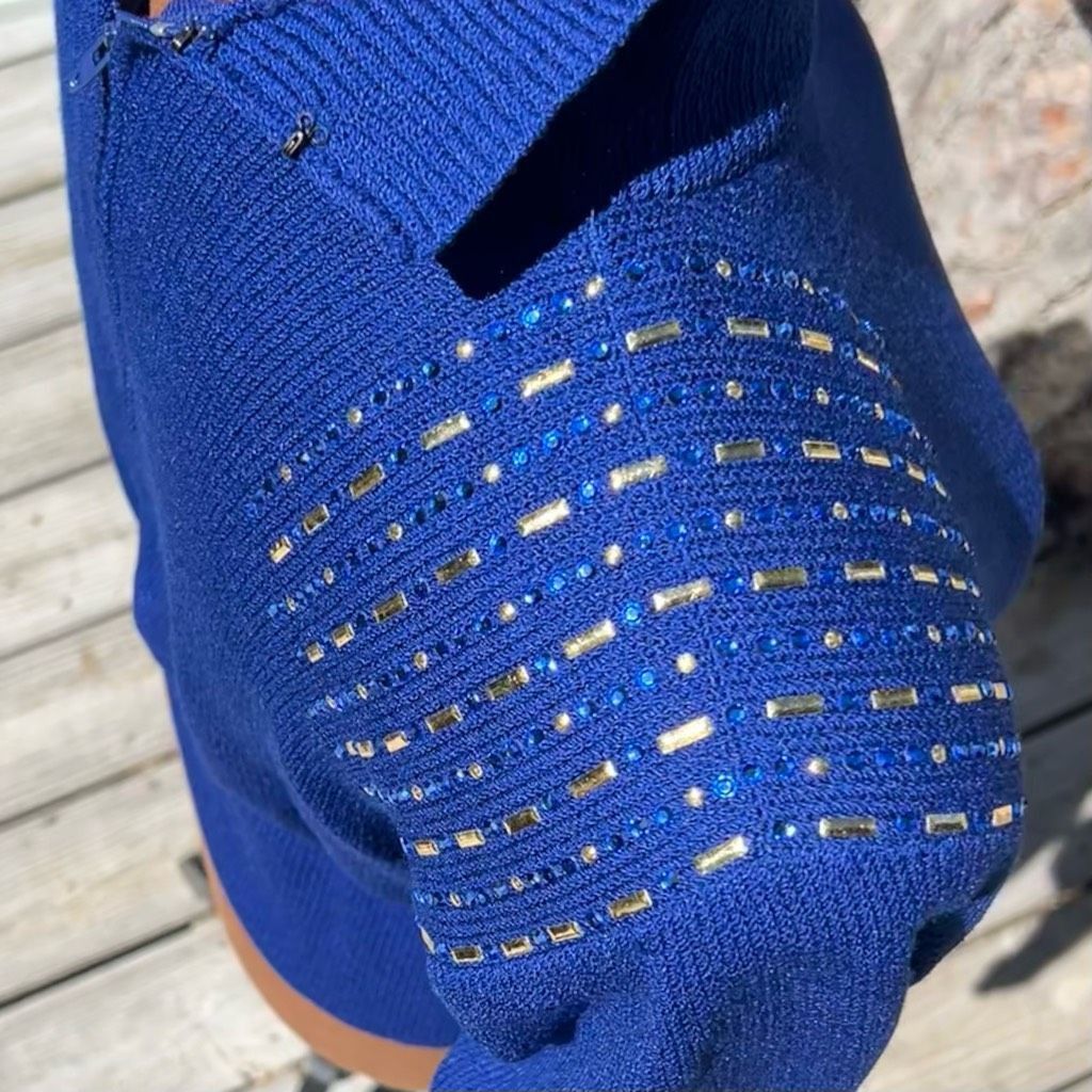 St. John St. John Vintage Bedazzled Mock Turtleneck Sweater with Shou Size XS / US 0-2 / IT 36-38 - 3 Thumbnail