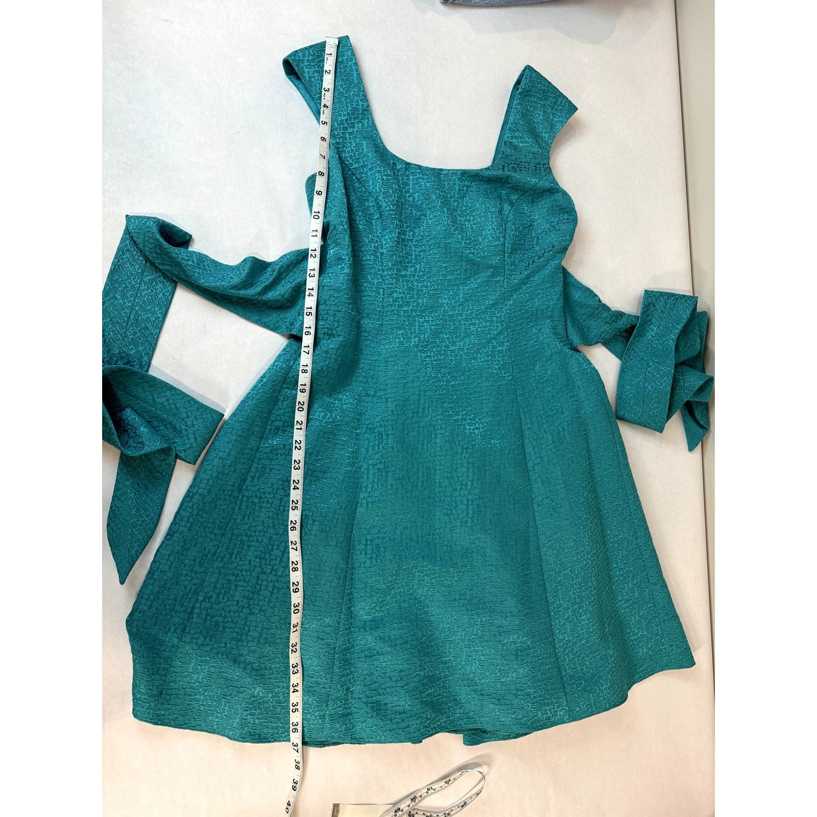Badgley Mischka Badgley Mischka Teal Formal Dress Bow Silk Blend - Size 6 Size M / US 6-8 / IT 42-44 - 7 Thumbnail