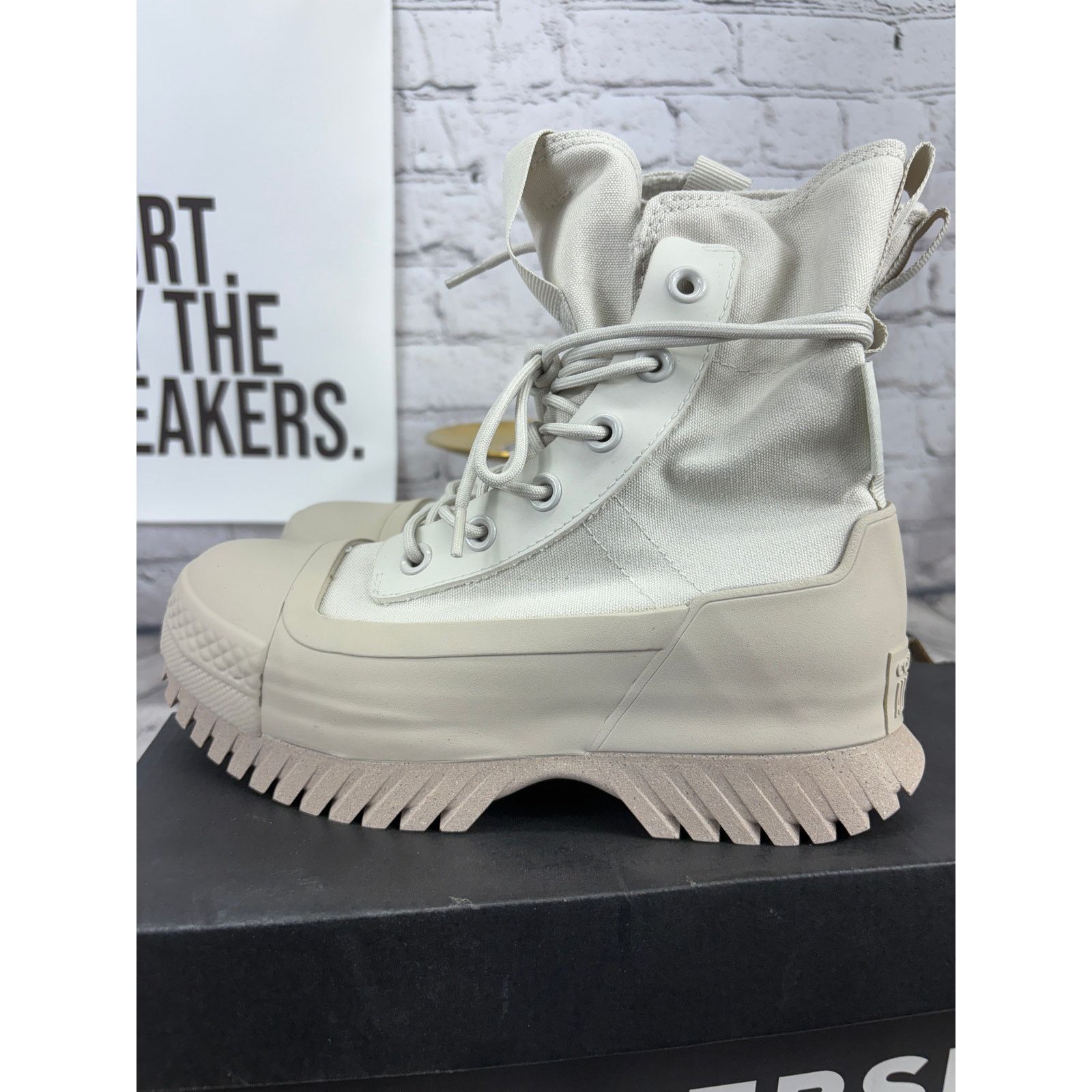 Converse Converse Chuck Taylor Lugged Terrain Sneakers Womens 5 White Size US 5 / IT 35 - 3 Thumbnail