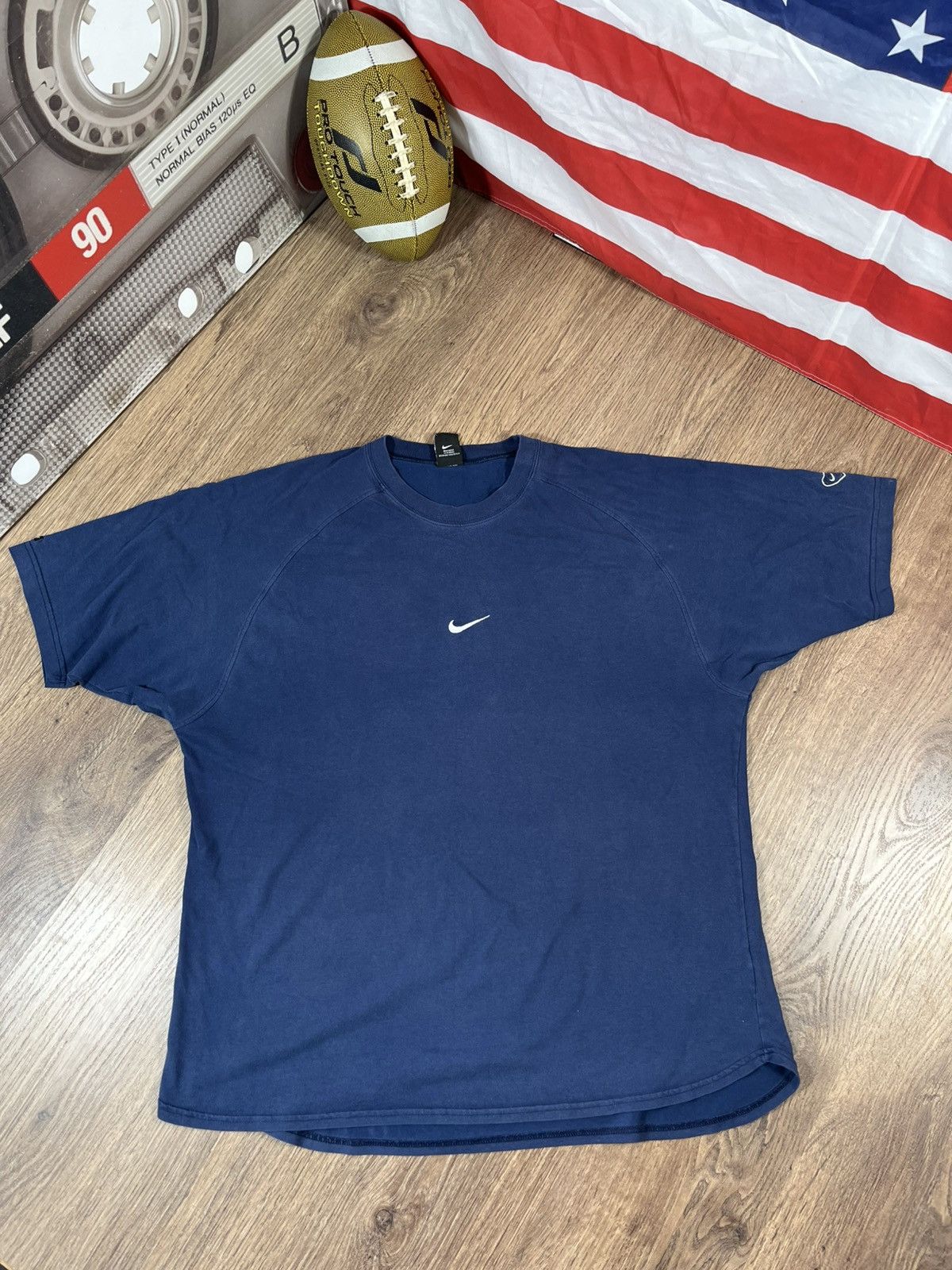 Vintage Nike Vintage Centre Ligo T Shirt Size US XL / EU 56 / 4 - 1 Thumbnail