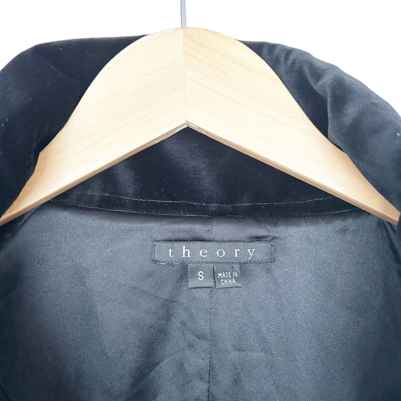 Theory Theory Black Velour Therese WB Blazer Sz S Size S / US 4 / IT 40 - 2 Thumbnail