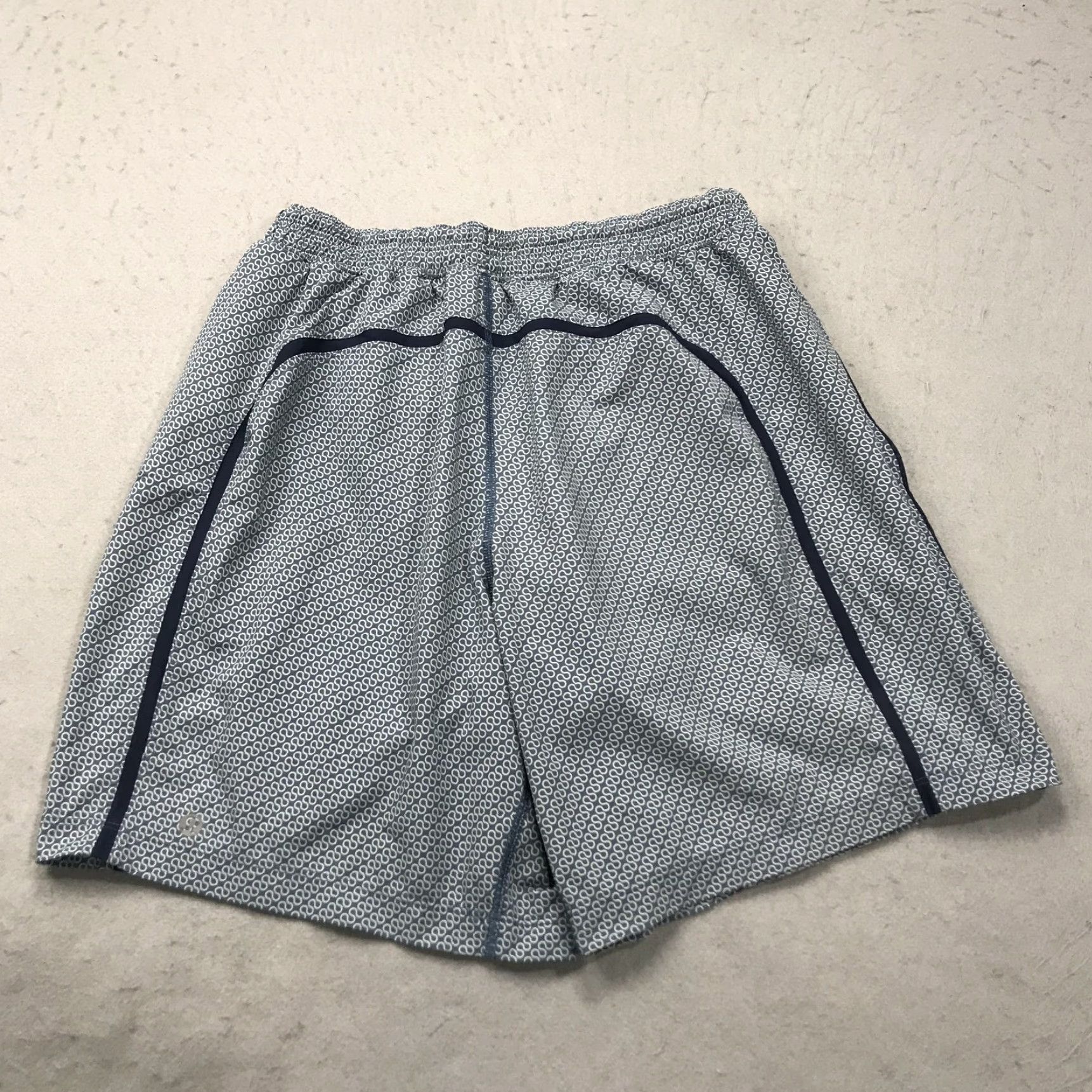 Lululemon Lululemon Shorts Mens Small Blue Abstract Pace Breaker Lined 8 Inch Performance Size US 29 - 4 Thumbnail