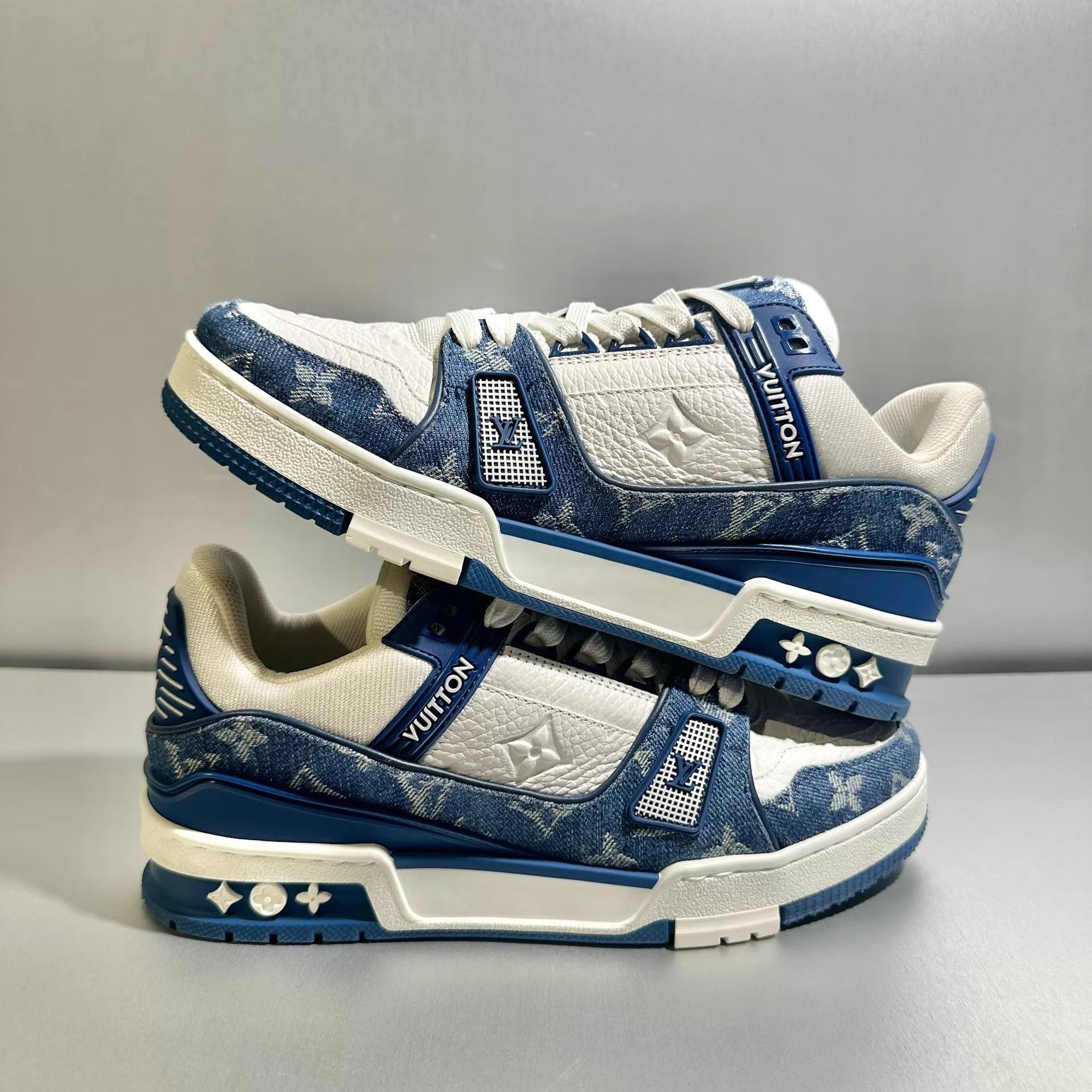Louis Vuitton Louis Vuitton Trainer White Blue Denim 4/38 Worn once Size US 7.5 / IT 37.5 - 3 Thumbnail
