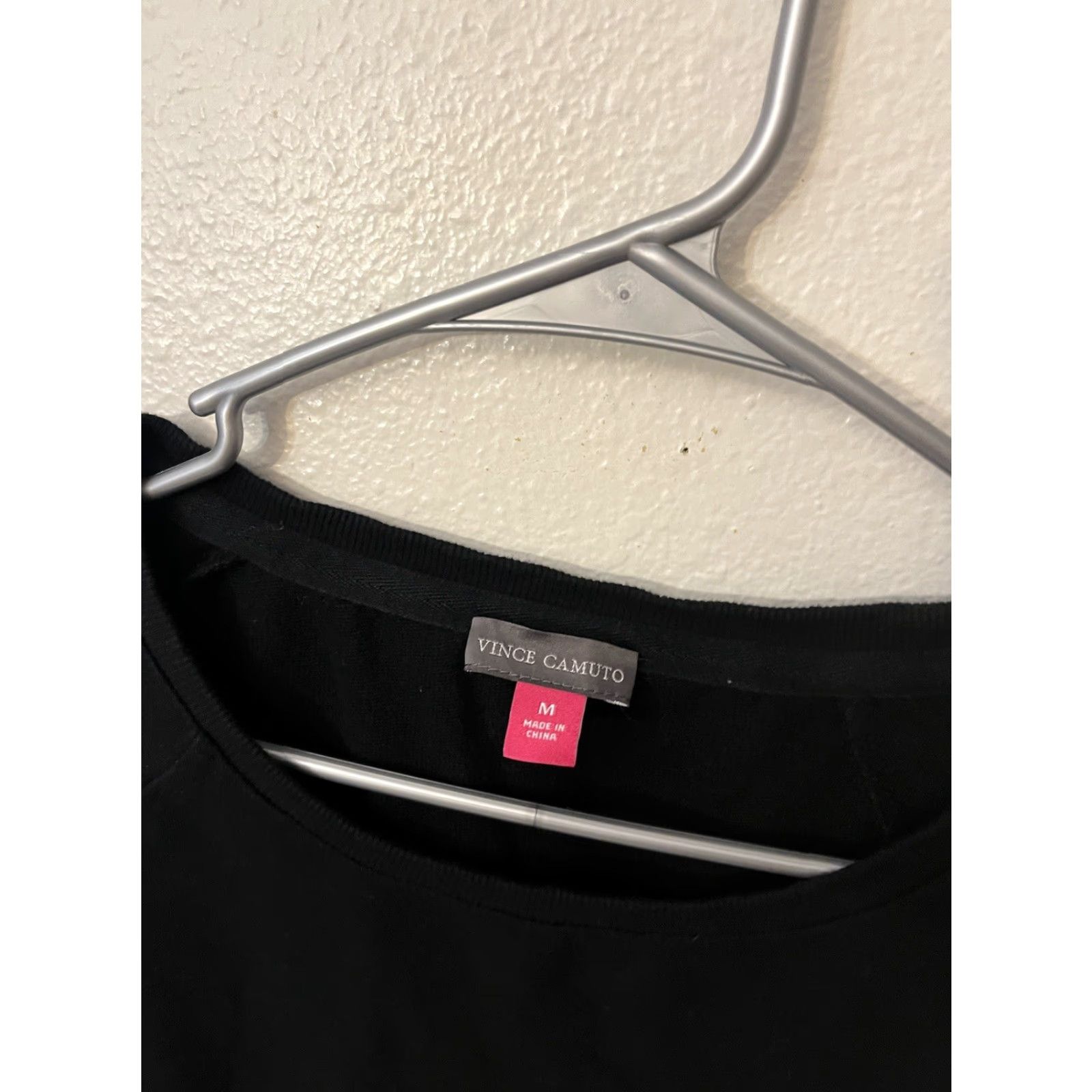 Vince Camuto Vince Camuto Long Sleeve Cold Shoulder Top Black Medium Shirt Womens Vintage No Size M / US 6-8 / IT 42-44 - 2 Thumbnail