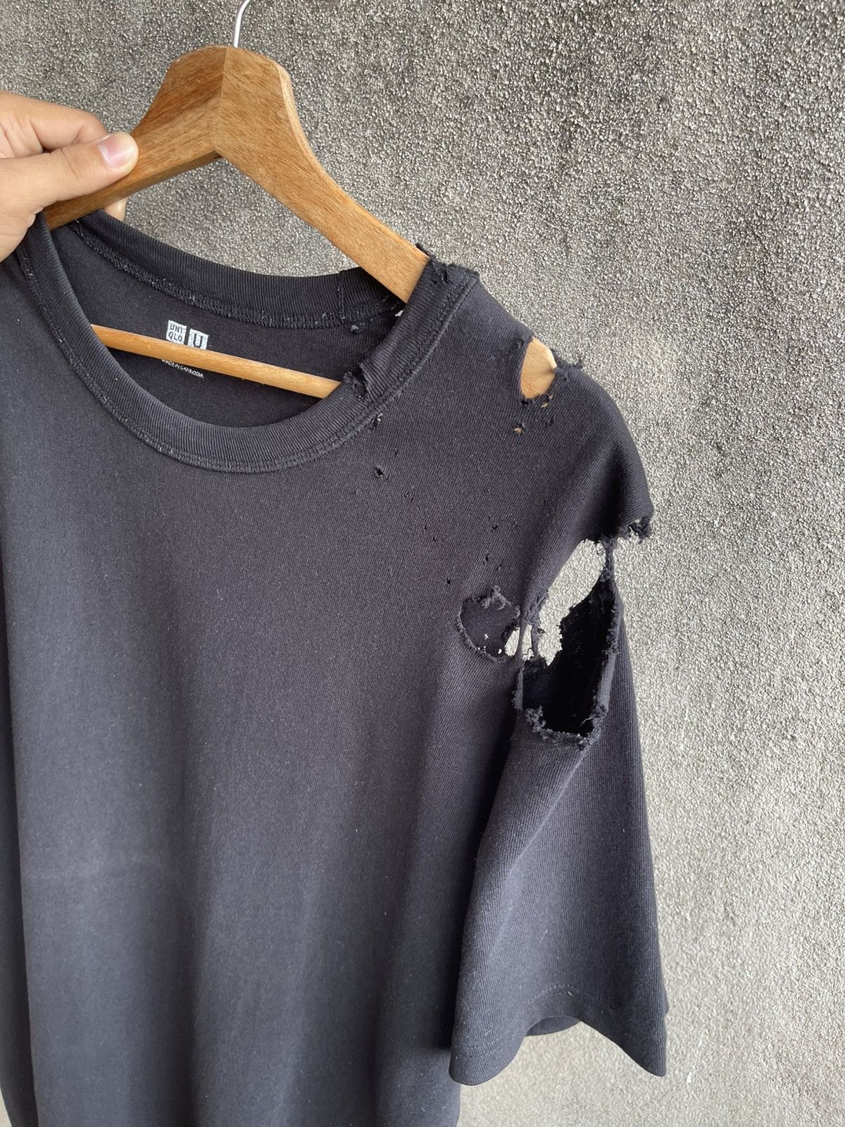 Lemaire × Uniqlo RARE🔥LEMAIRE x UNIQLO🔥Thrashed Sun Faded Black Tshirt Size US L / EU 52-54 / 3 - 5 Thumbnail
