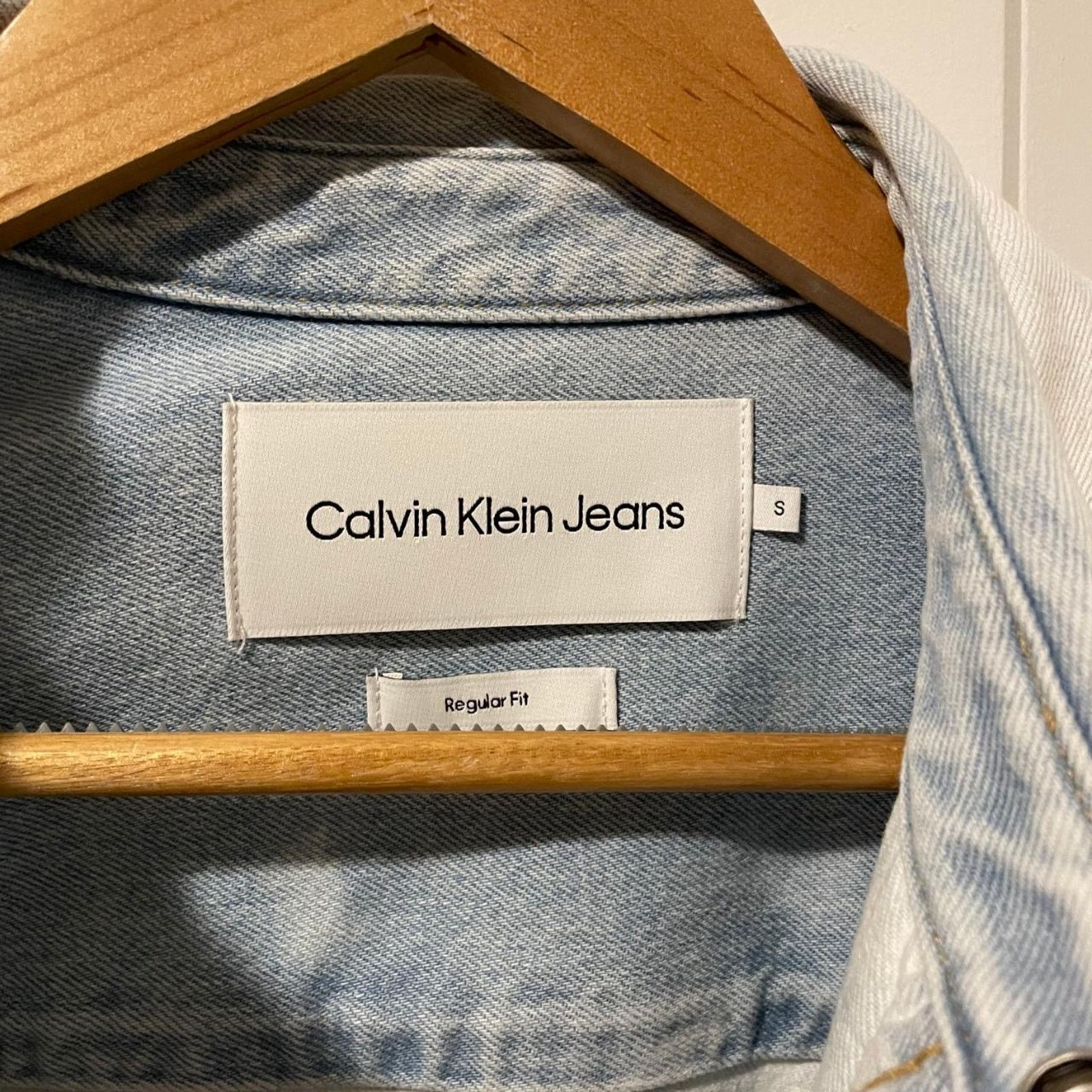 Calvin Klein Calvin klein bleached denim jacket Size US S / EU 44-46 / 1 - 3 Thumbnail