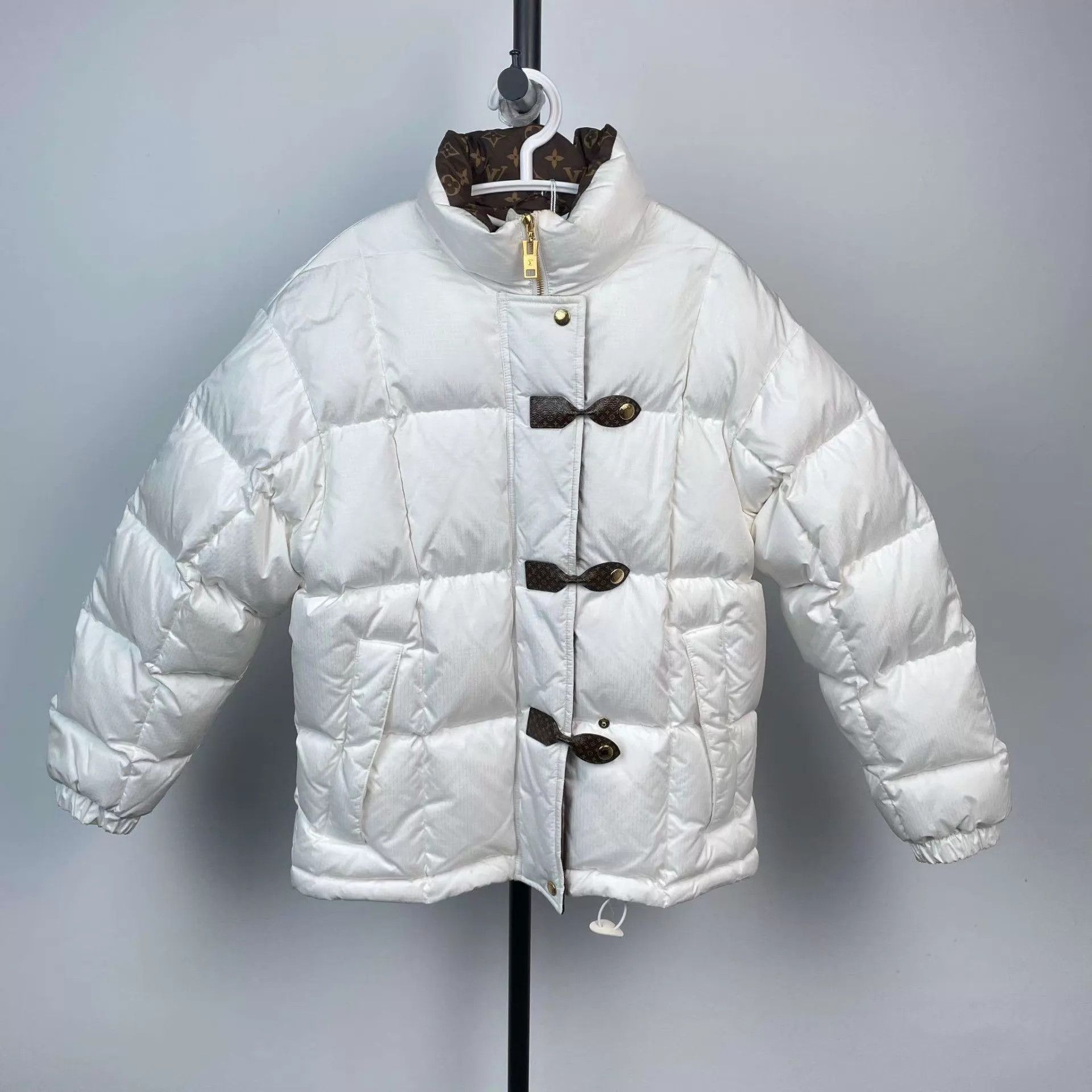 Louis Vuitton LV white lining all over print down jacket 36 Size XS / US 0-2 / IT 36-38 - 1 Thumbnail