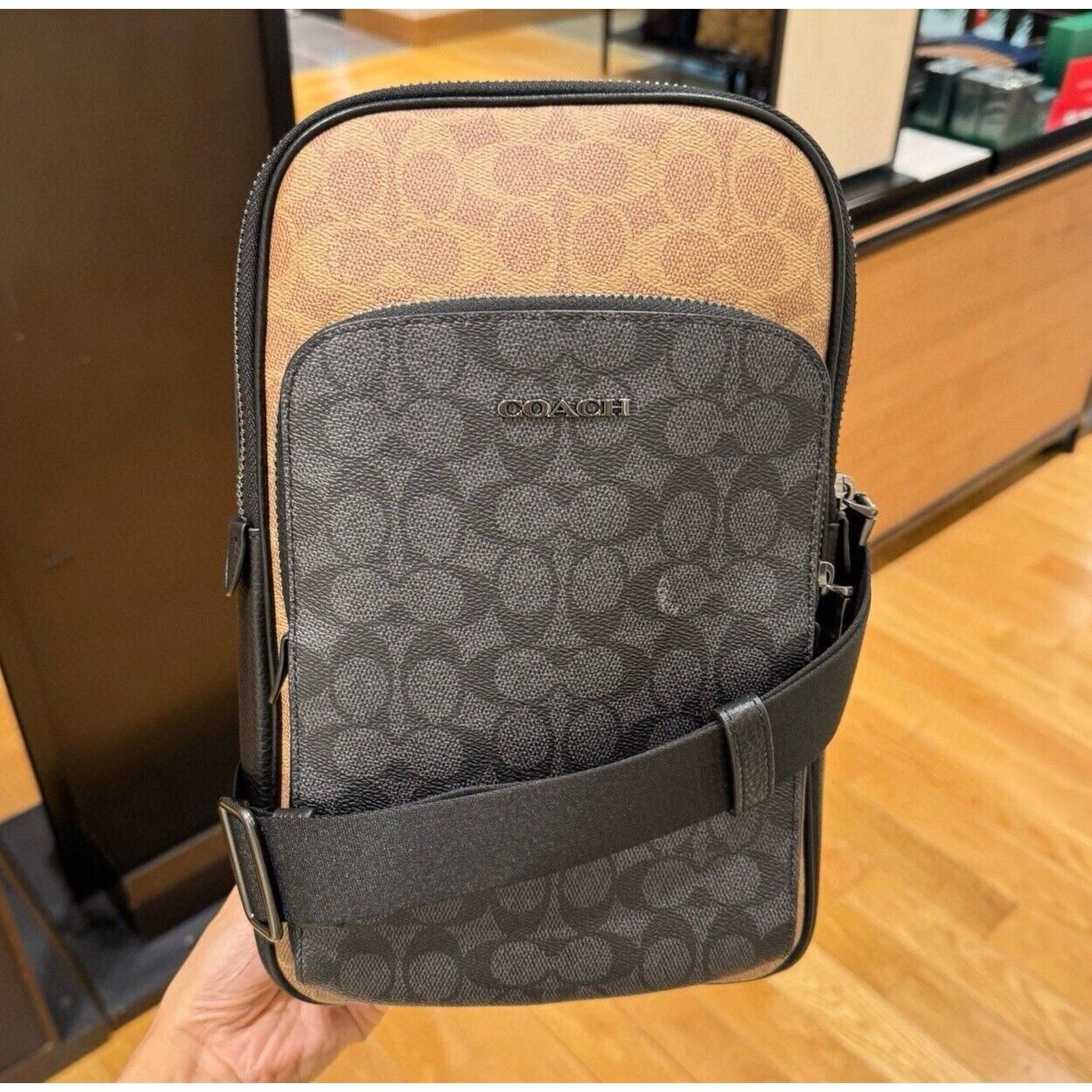 Coach NWT Coach Ethan Pack In Blocked Signature Canvas CZ394 Size ONE SIZE - 1 Thumbnail