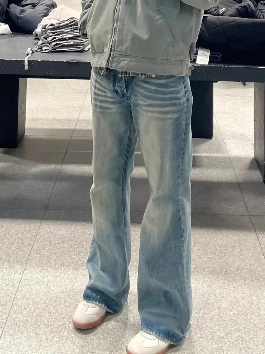 Japanese Brand × Jean Retro cat whiskers casual loose slightly flared jeans Size US 32 / EU 48 - 3 Thumbnail