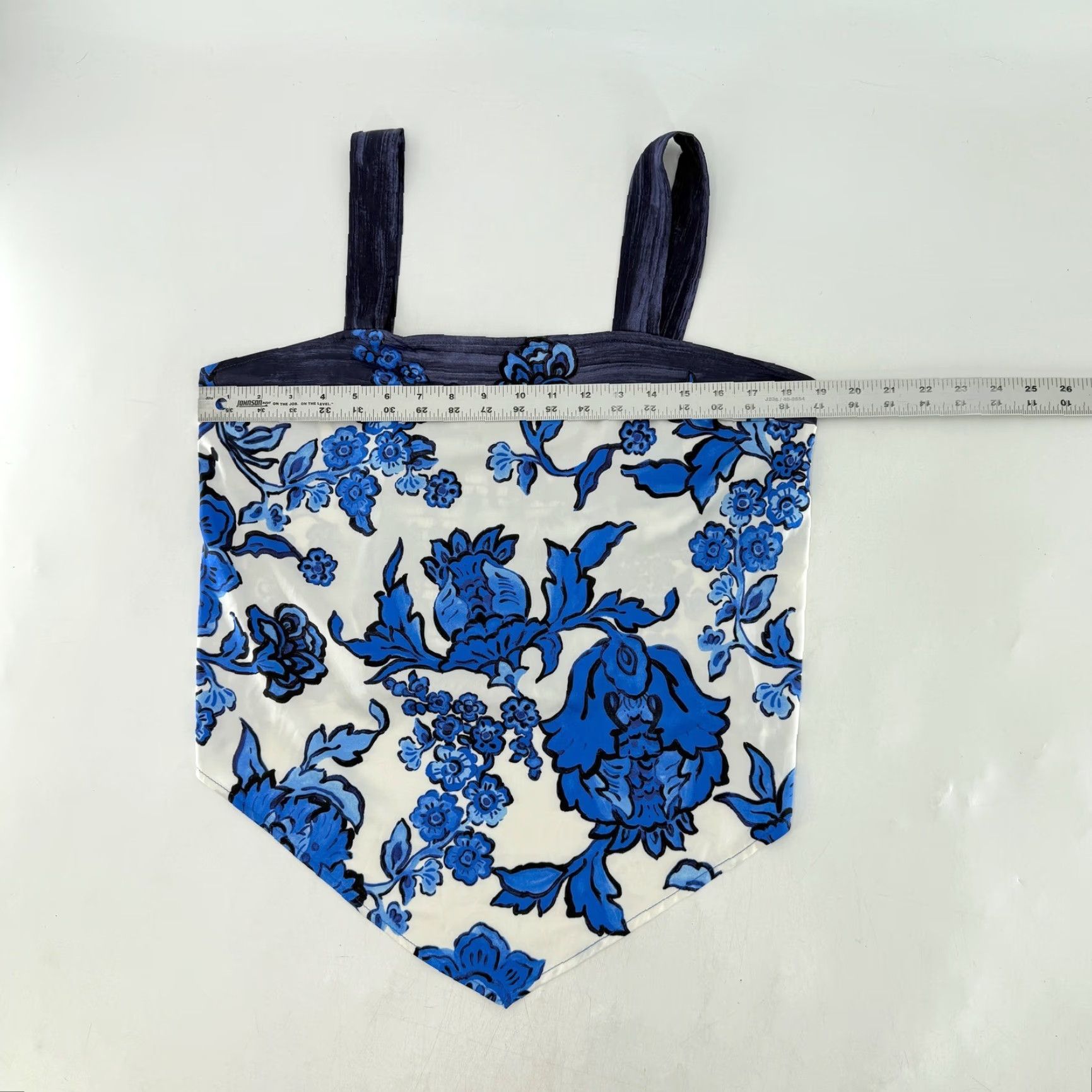 Rachel Zoe VINTAGE Rachel Zoe Floral Tank Top Sleeveless White Blue Patterned Smocked Casual Size L / US 10 / IT 46 - 7 Thumbnail