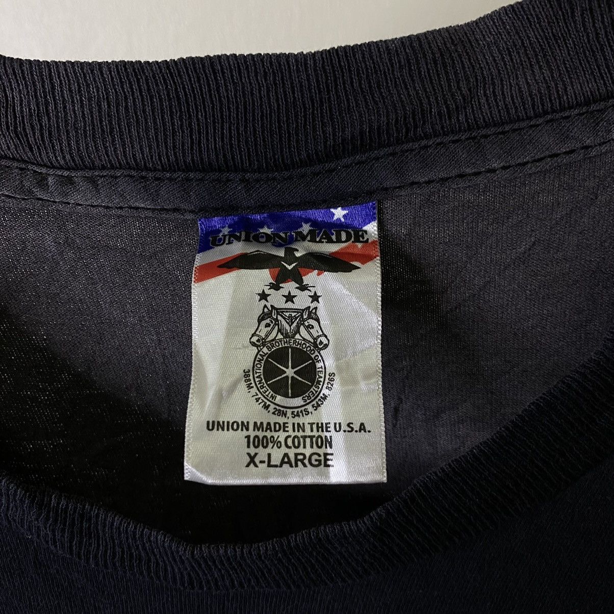 Vintage Vintage 90s Union Made Navy Blank Nice Crispy Cotton Tee Size US XL / EU 56 / 4 - 3 Thumbnail
