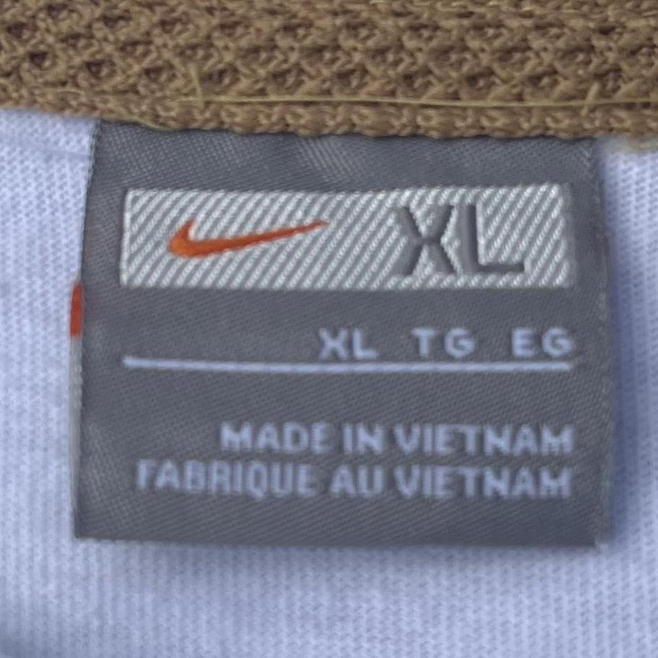Nike × Vintage Vintage Y2K Nike Lebron James Basketball Sports Tshirt Size US XL / EU 56 / 4 - 4 Thumbnail