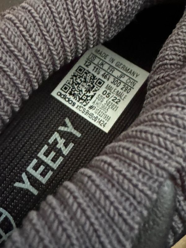 Kanye West × Yeezy Adidas Yeezy boost Yeezy 450 utility black EU46 2/3 US12 Size US 12 / EU 45 - 4 Thumbnail
