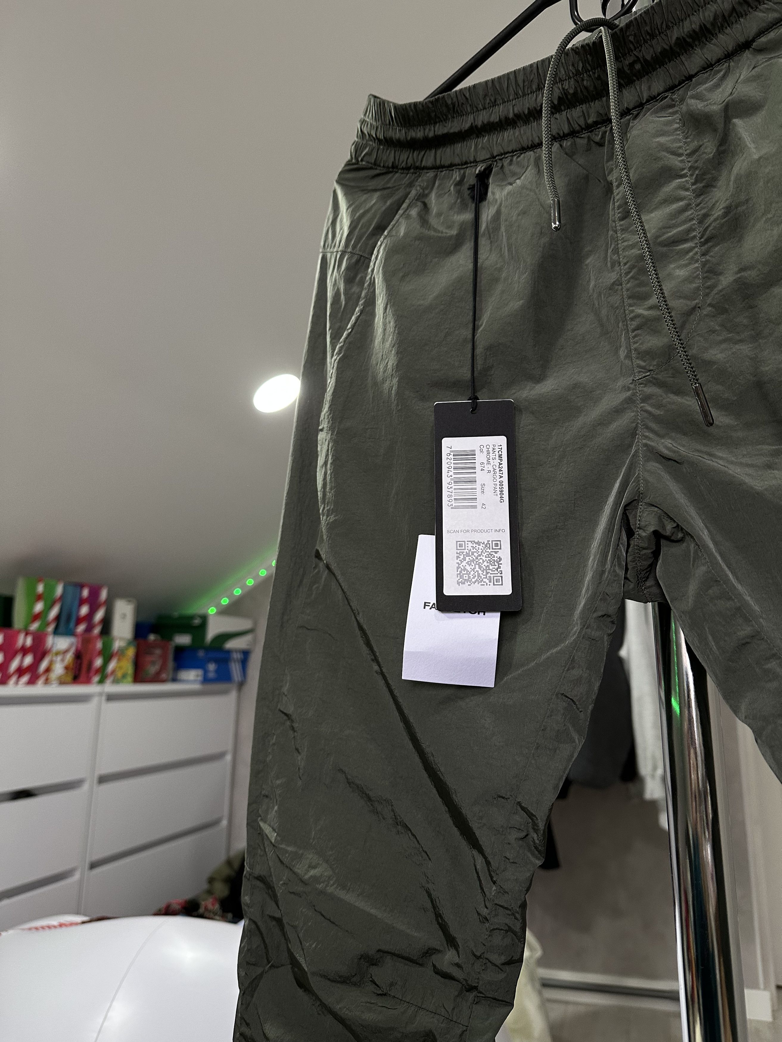 C.P. Company BNWT! C.P. Company Cargo Pants Size US 26 / EU 42 - 7 Thumbnail