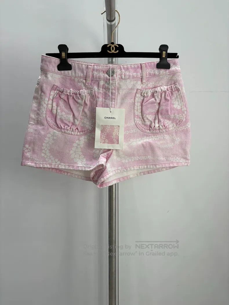 Chanel Chanel Beach Series Pink Denim Shorts Size 24" / US 00 / IT 34 - 1 Thumbnail