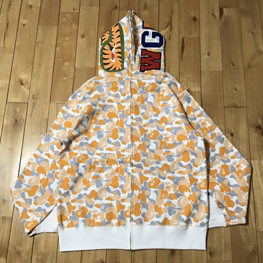Bape 2024 🔥Fukuoka Store Camo🔥 BAPE shark full zip hoodie APE Size US XL / EU 56 / 4 - 2 Thumbnail