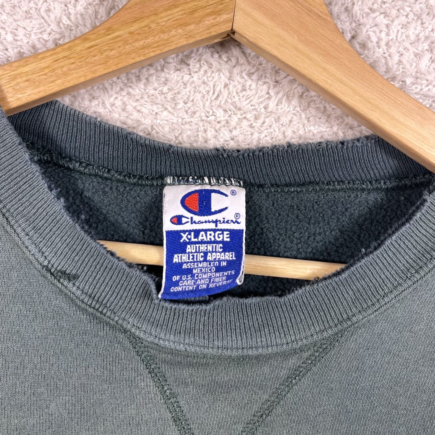 Champion VINTAGE Champion Cropped Sweatshirt Adult XL Green Spellout Embroidered 90's Y2K Mens Sweatshirt Pullover Crew Neck Long Sleeve Cotton Polyester Size US XL / EU 56 / 4 - 3 Thumbnail