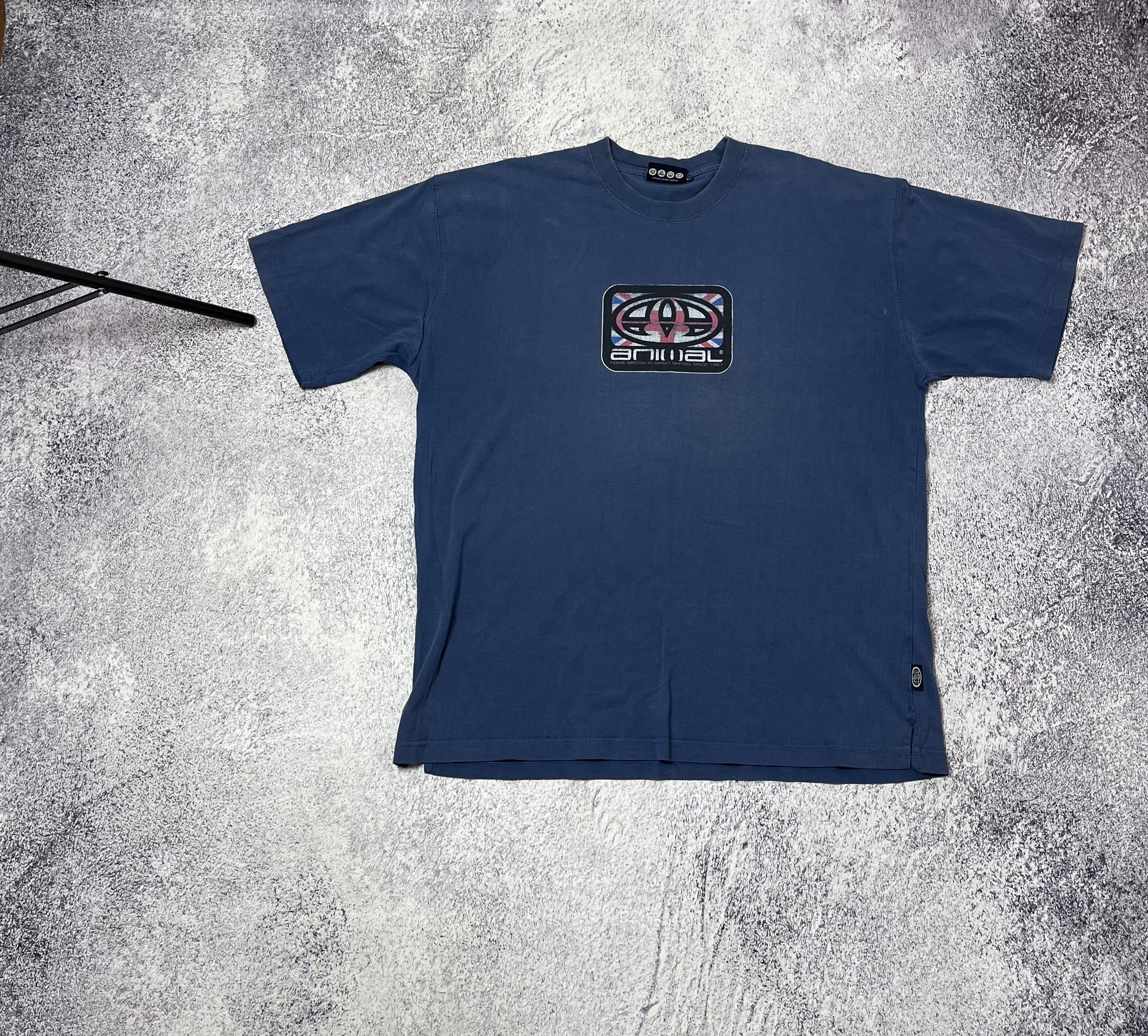 Japanese Brand Vintage t-shirt merch Animal 1987s size Xl Size US XL / EU 56 / 4 - 1 Thumbnail