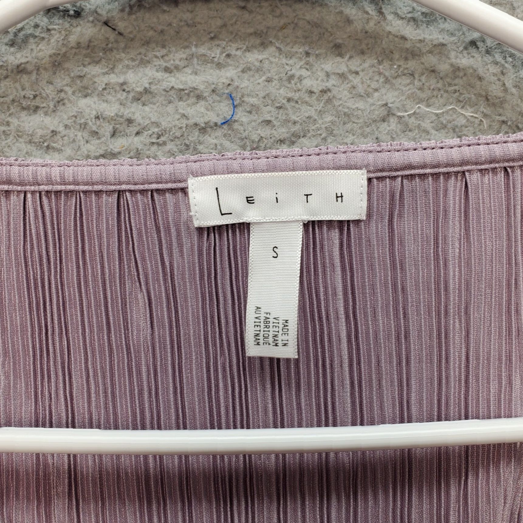 Vintage LEITH Cropped Top Womens S Purple Surplice Neck Bell Sleeve Long Sleeve Ruffle Cuff Hem Vintage No NWT Shirts Womens Size S Size S / US 4 / IT 40 - 6 Thumbnail