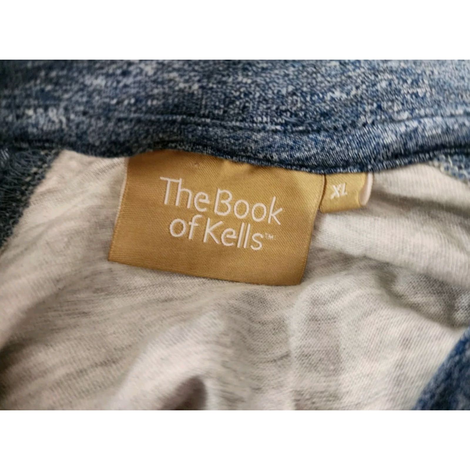 Vintage VINTAGE Book of Kells Ireland T-Shirt Men XL Short Sleeve Gray 80s 90s St Patricks Day Irish Size US XL / EU 56 / 4 - 4 Thumbnail