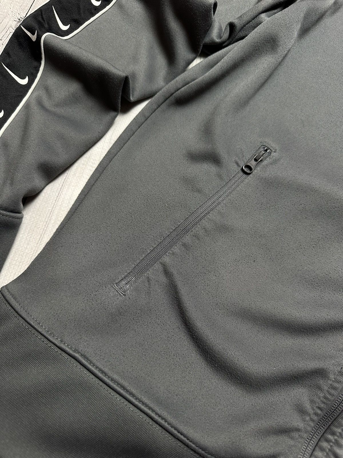 Nike × Vintage Vintage Nike Track suit swoosh logo grey size M Size US M / EU 48-50 / 2 - 5 Thumbnail