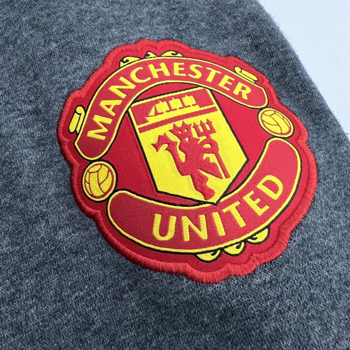 Adidas Adidas Sz Medium Manchester United Football Club Sweatshirt Size US M / EU 48-50 / 2 - 6 Thumbnail