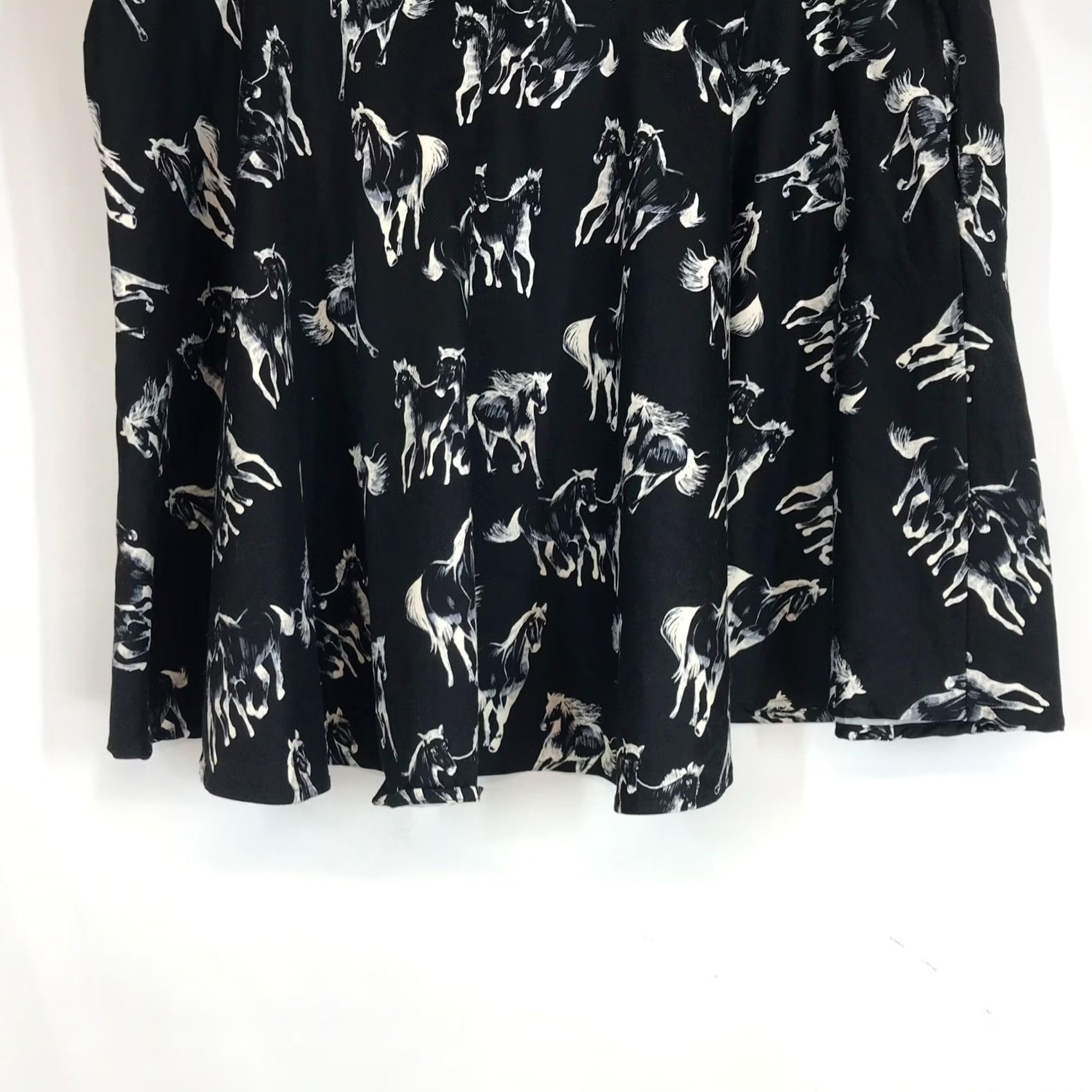 Vintage Eva Rose Skirt Black Horse Print A-Line Skirt Size 2X Women Midi Skater Elastic Waist Lined Cotton Spandex Casual Vintage: No Size 40" / US 18 - 6 Thumbnail