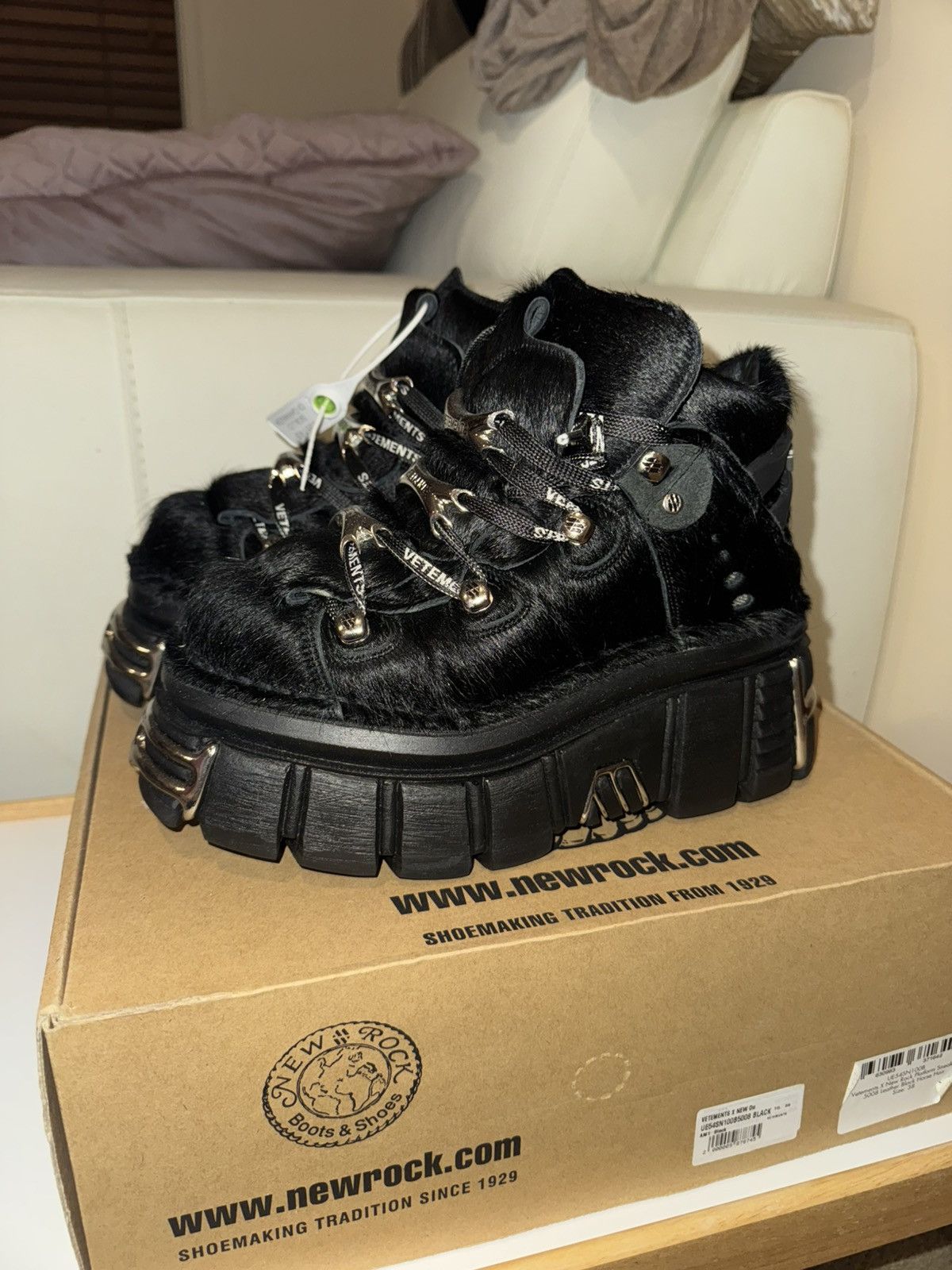 New Rock × Vetements Vetements x New Rock Black Horse Hair Platforms Size US 7 / IT 37 - 6 Thumbnail