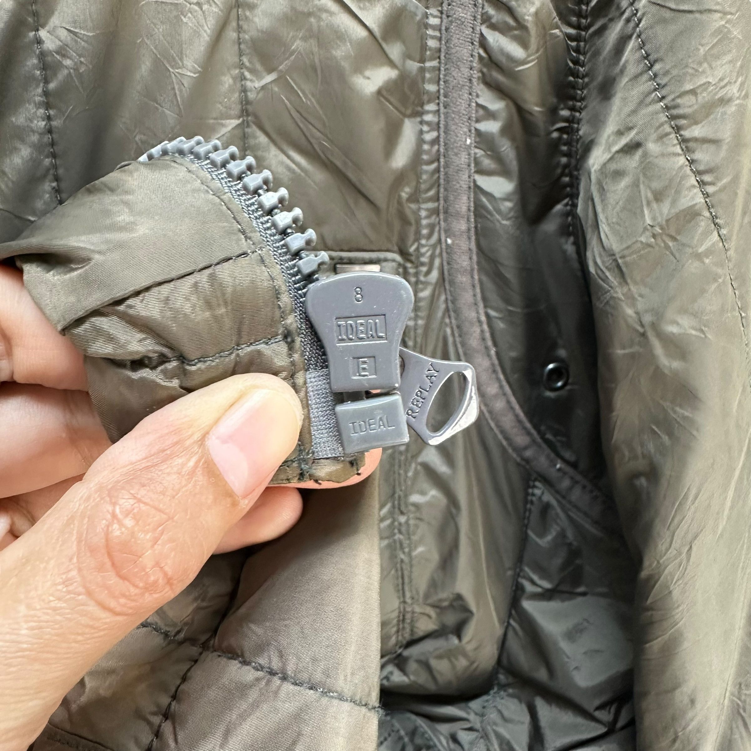 Replay Replay R-81-56Y Nice Design Nylon Jacket #A17-0410 Size US L / EU 52-54 / 3 - 8 Thumbnail