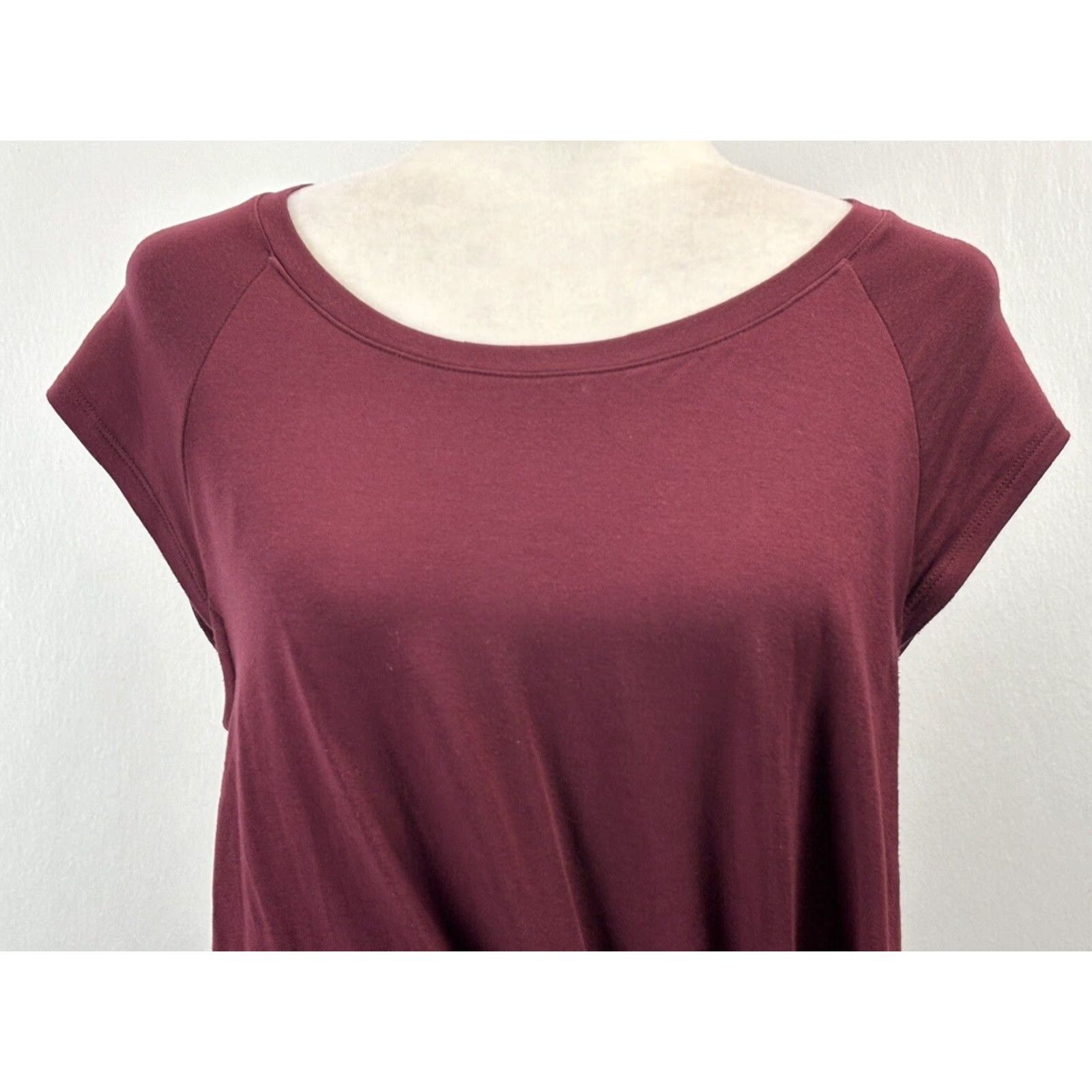 Vintage GARNET HILL Casual Dress Maroon Medium Stretch Cap Sleeve Tencel Blend Gathered Waist Womens Size M / US 6-8 / IT 42-44 - 5 Thumbnail