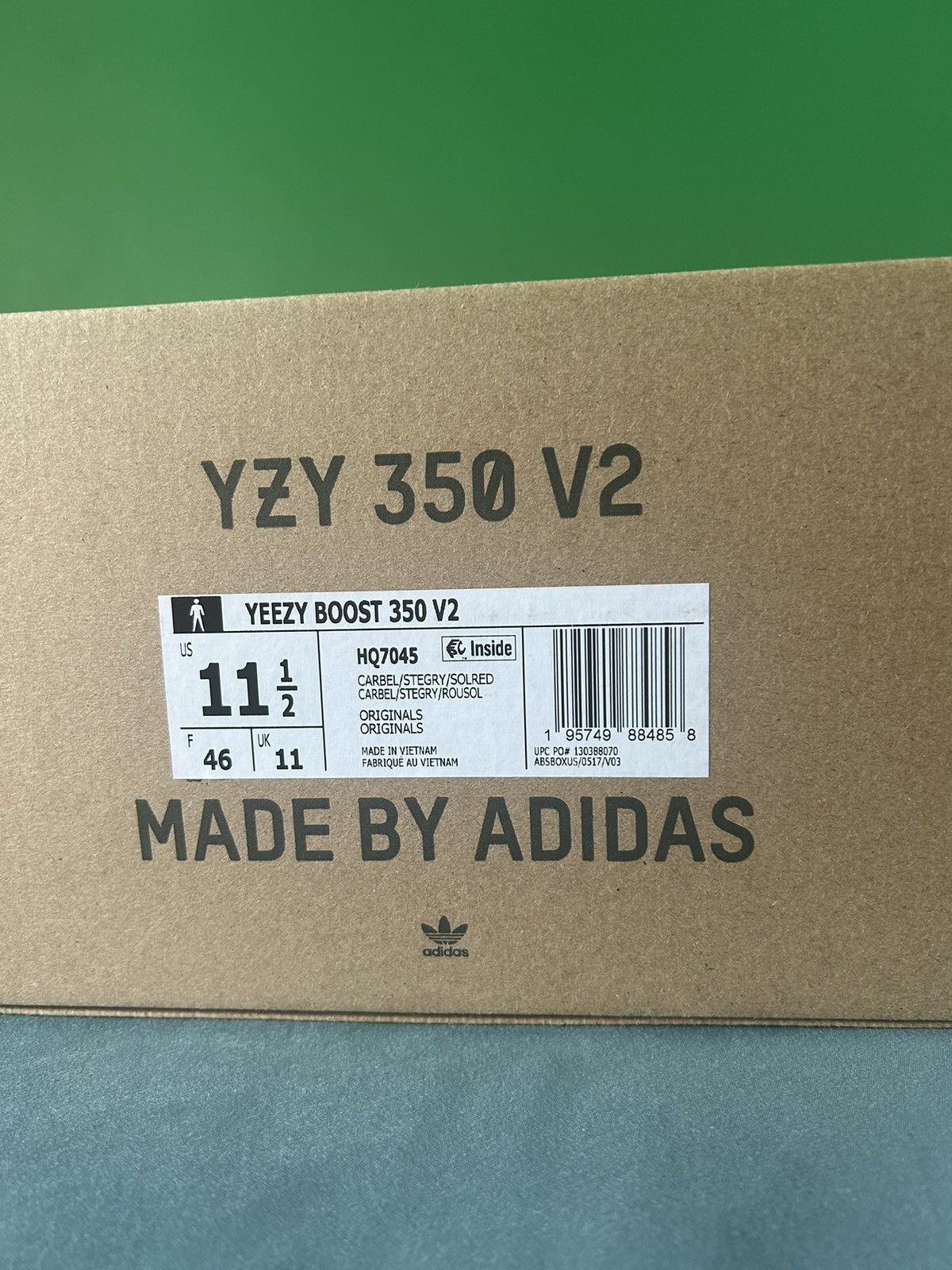 Adidas Adidas Yeezy Boost 350 V2 Carbon Beluga 2023 Size US 11.5 / EU 44-45 - 10 Thumbnail