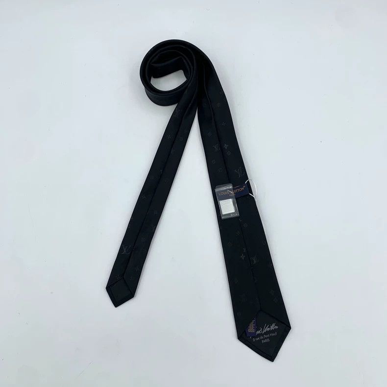 Louis Vuitton Louis Vuitton Black logo printed full mulberry silk tie Size ONE SIZE - 2 Thumbnail