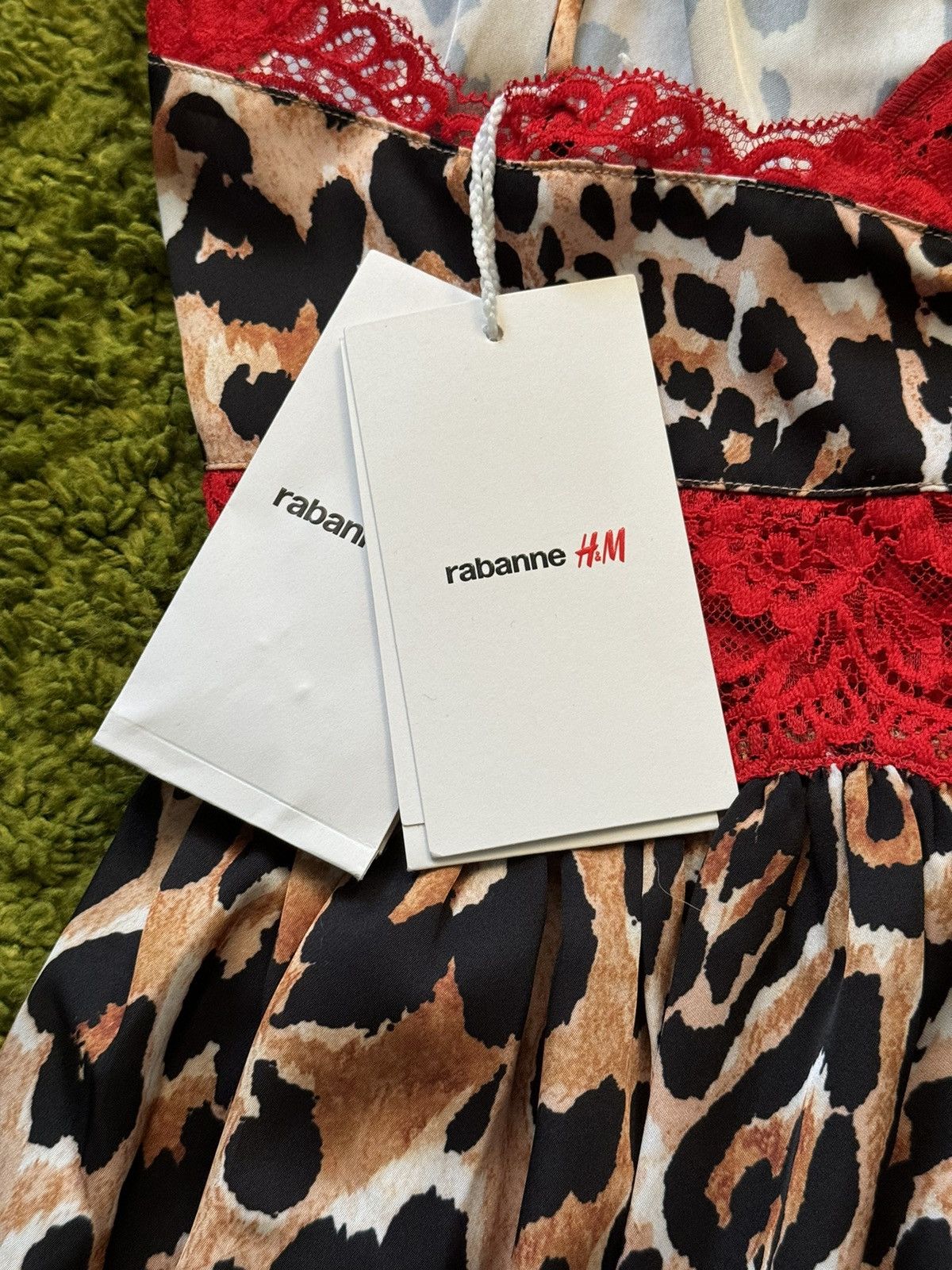 Designer × Paco Rabanne Paco Rabanne x H&M leopard pattern NWT dress Size XXS / US 00 / IT 34 - 12 Thumbnail