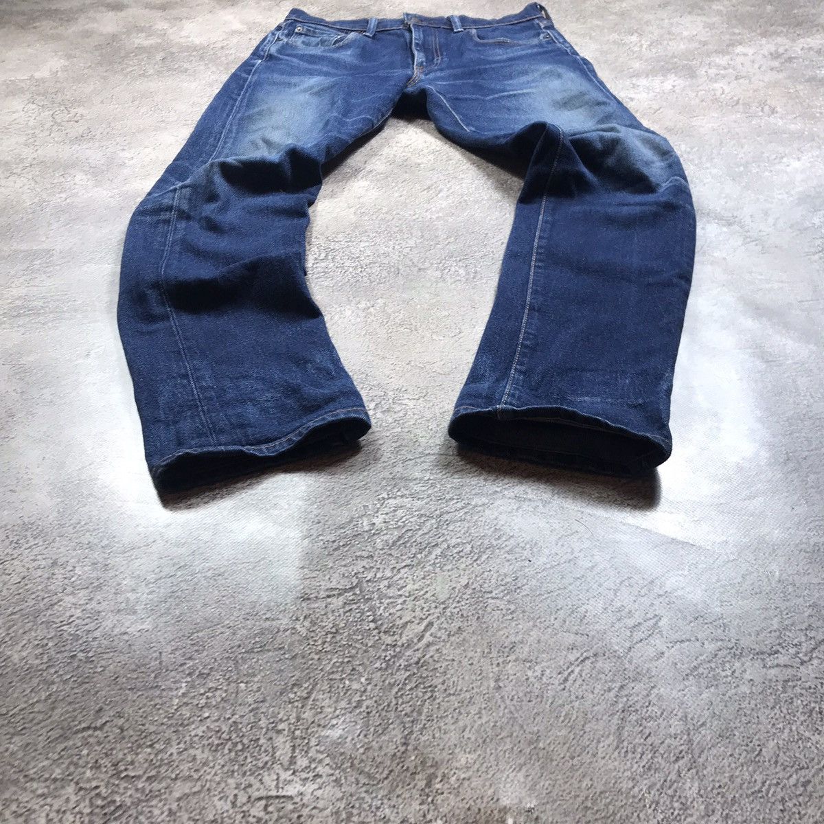 Vintage Vintage 90s Levi's Faded Baggy Jeans Grunge Skate Logo 31 Size US 31 - 1 Thumbnail